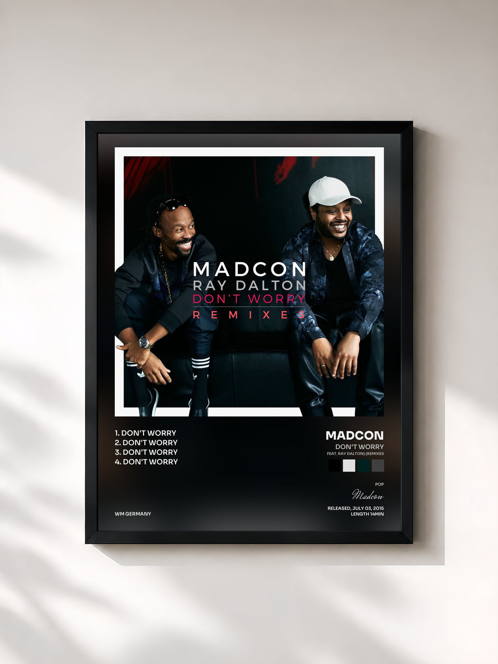 #noir Tableau de l'album Don't Worry (feat. Ray Dalton) (Remixes) de Madcon, cadre noir, imprimé et encadré en France