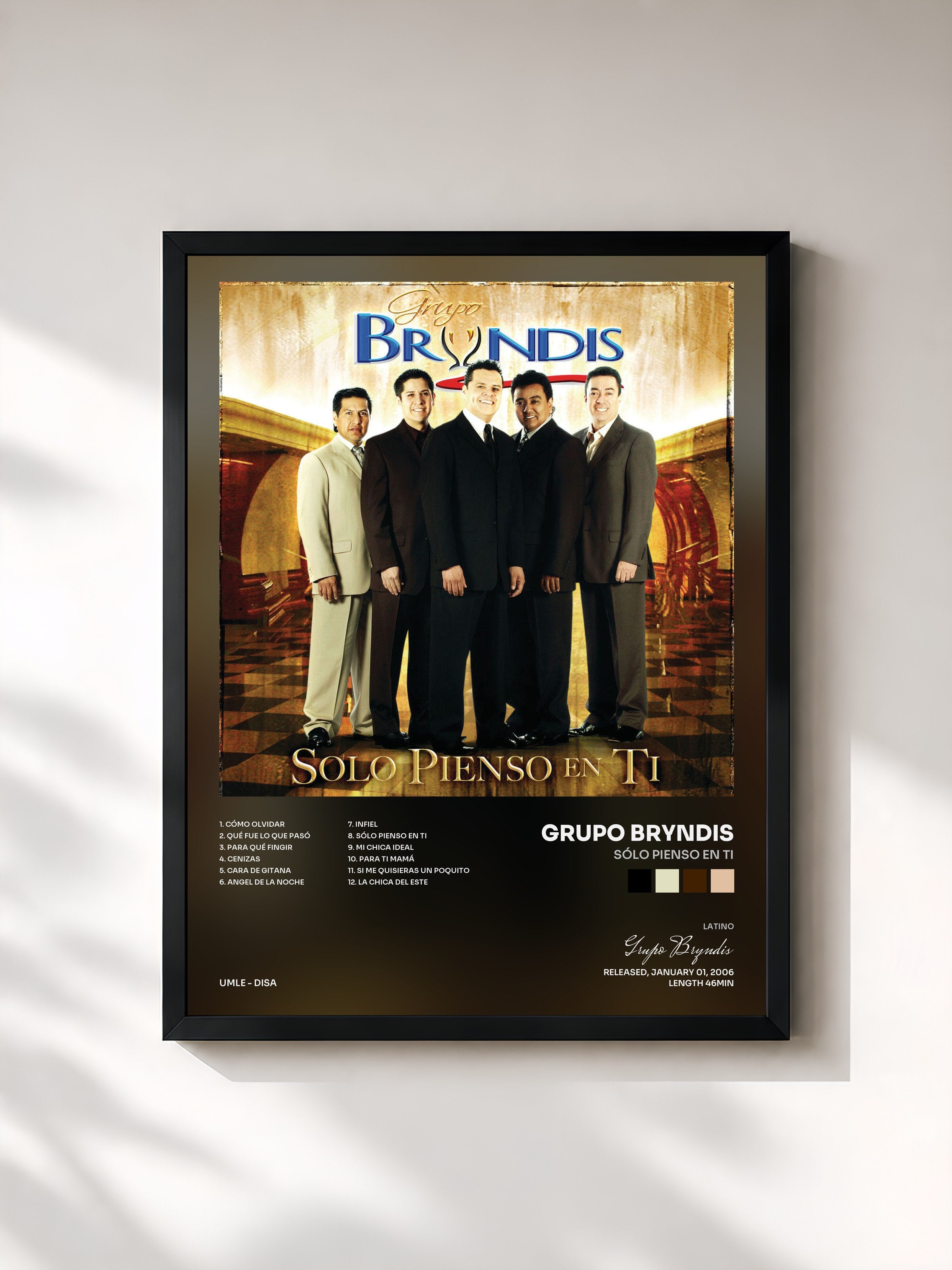 #noir Tableau de l'album Sólo Pienso En Ti de Grupo Bryndis, cadre noir, imprimé et encadré en France