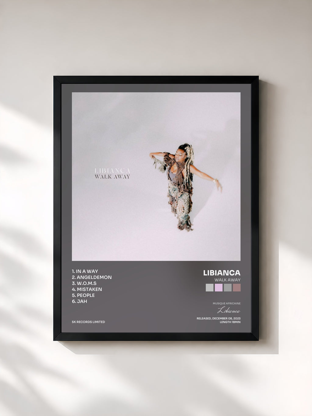 #noir Tableau de l'album Walk Away de Libianca, cadre noir, imprimé et encadré en France