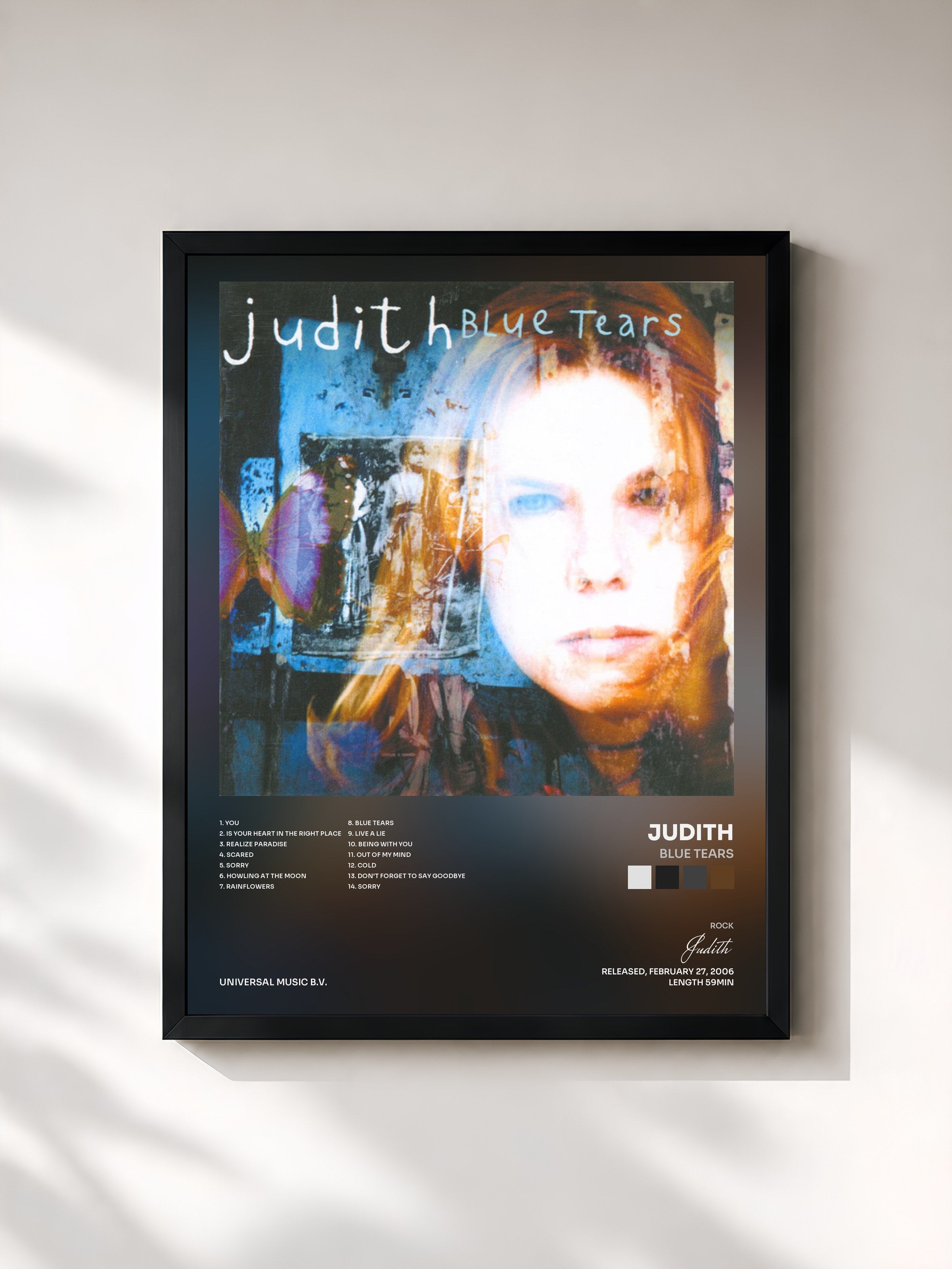 #noir Tableau de l'album Blue Tears de Judith, cadre noir, imprimé et encadré en France
