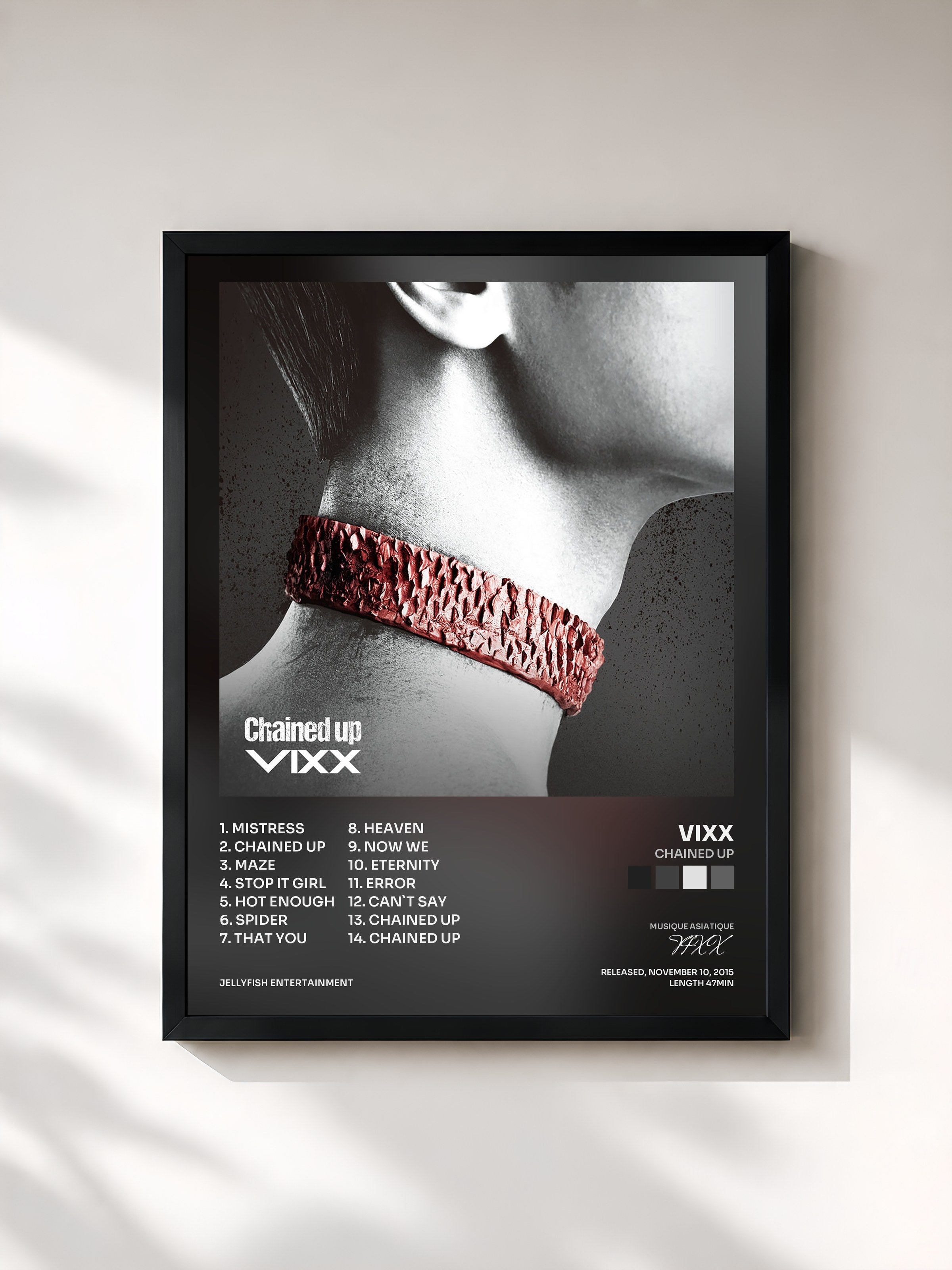 #noir Tableau de l'album Chained Up de VIXX, cadre noir, imprimé et encadré en France