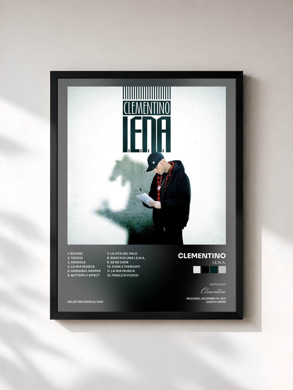 #noir Tableau de l'album I.E.N.A. de Clementino, cadre noir, imprimé et encadré en France