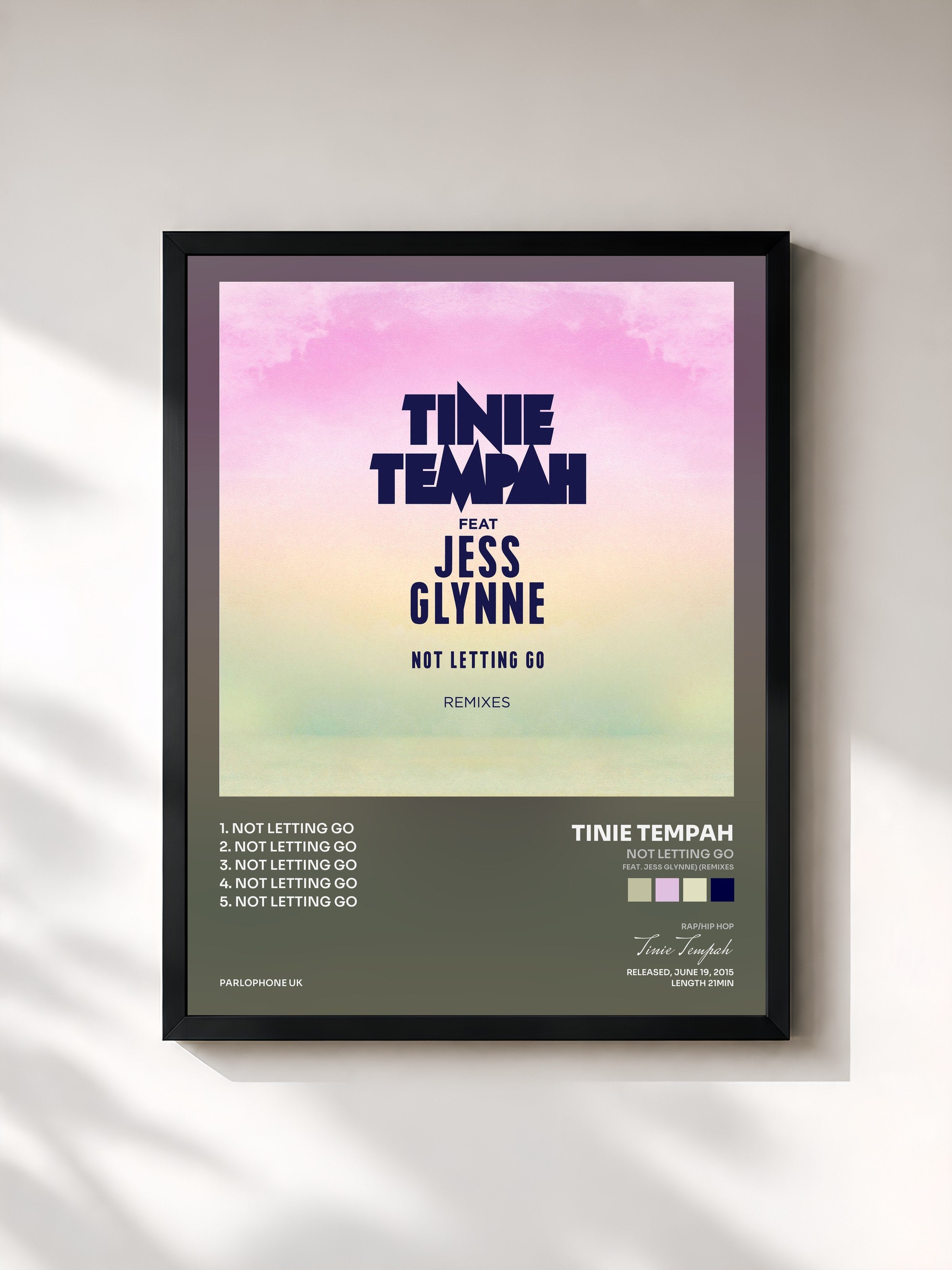 #noir Tableau de l'album Not Letting Go (feat. Jess Glynne) (Remixes) de Tinie Tempah, cadre noir, imprimé et encadré en France
