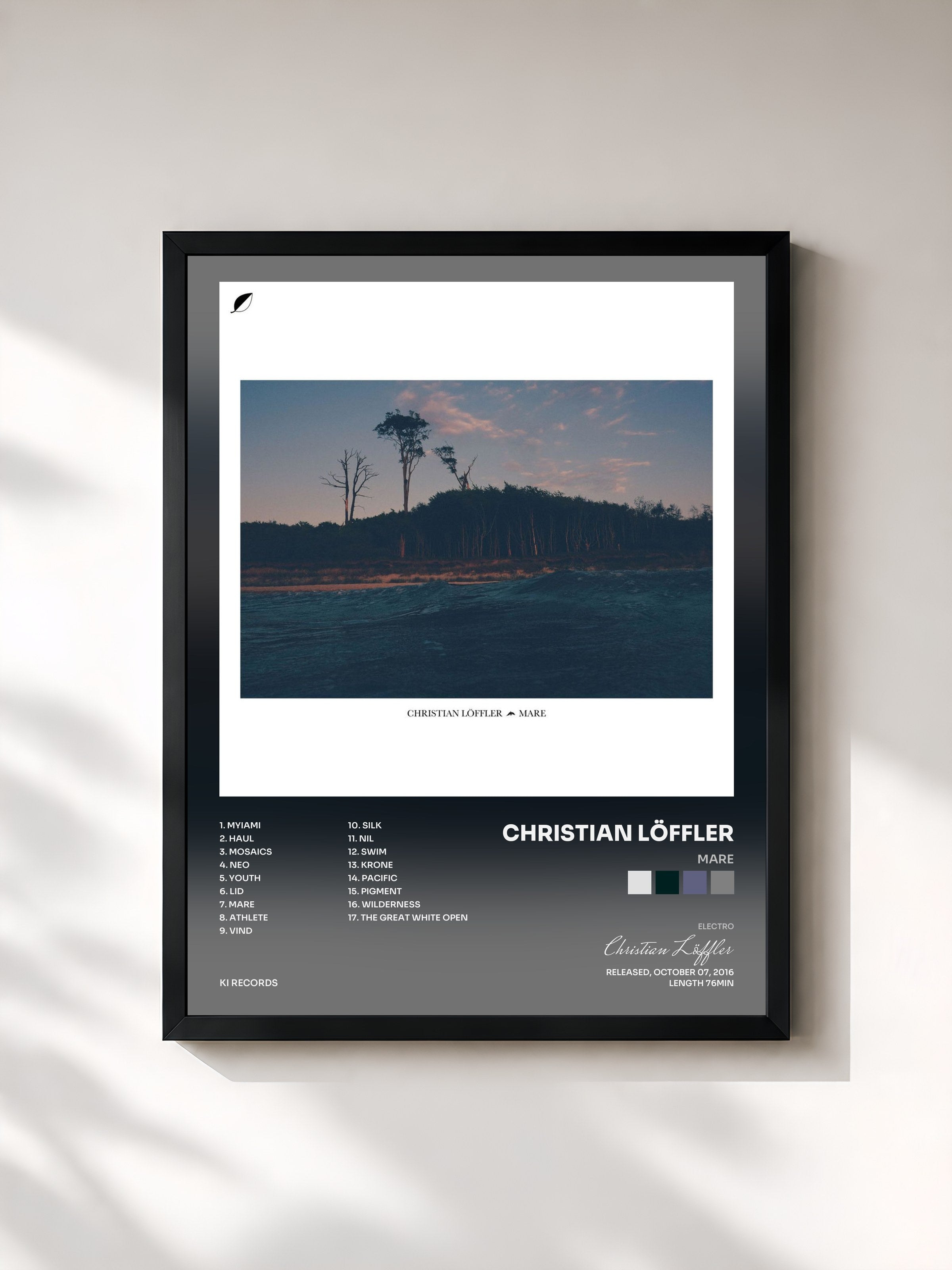 #noir Tableau de l'album Mare de Christian Löffler, cadre noir, imprimé et encadré en France