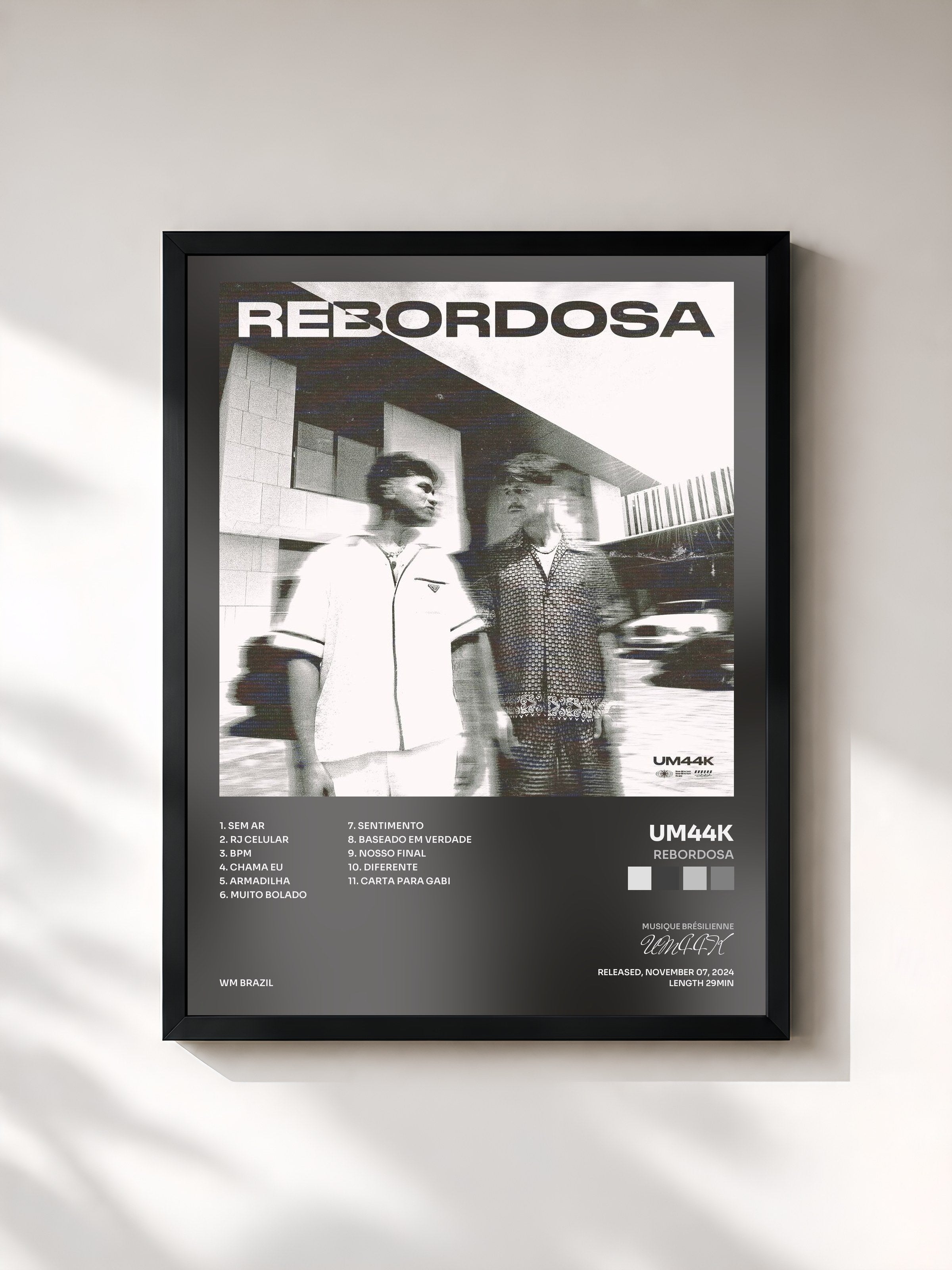 #noir Tableau de l'album Rebordosa de UM44K, cadre noir, imprimé et encadré en France