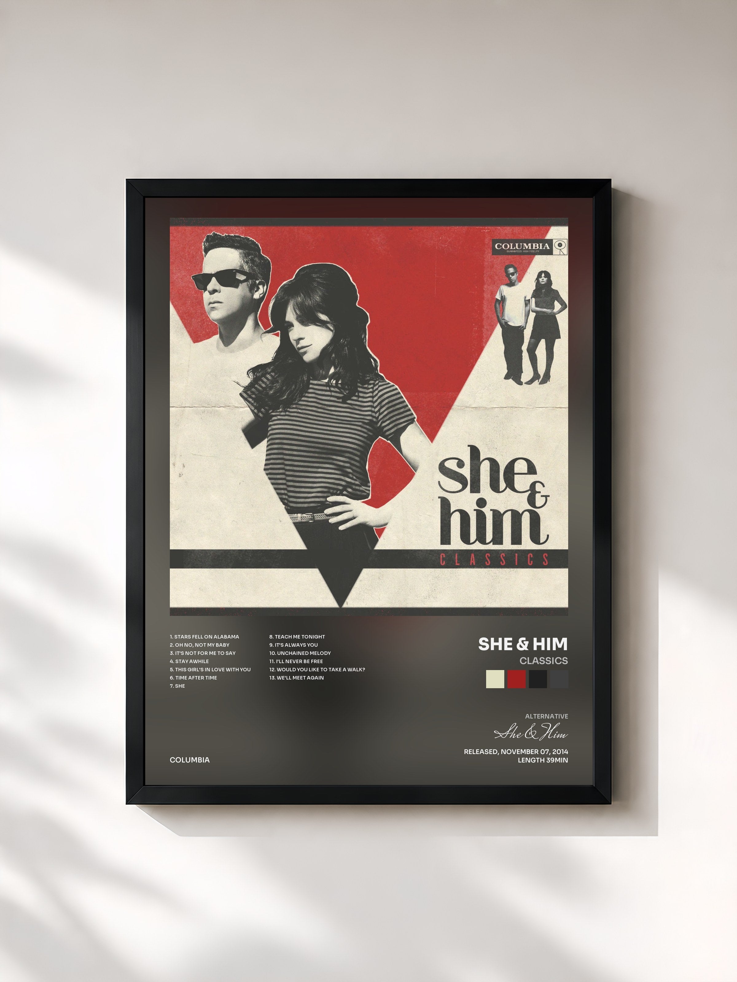 #noir Tableau de l'album Classics de She & Him, cadre noir, imprimé et encadré en France