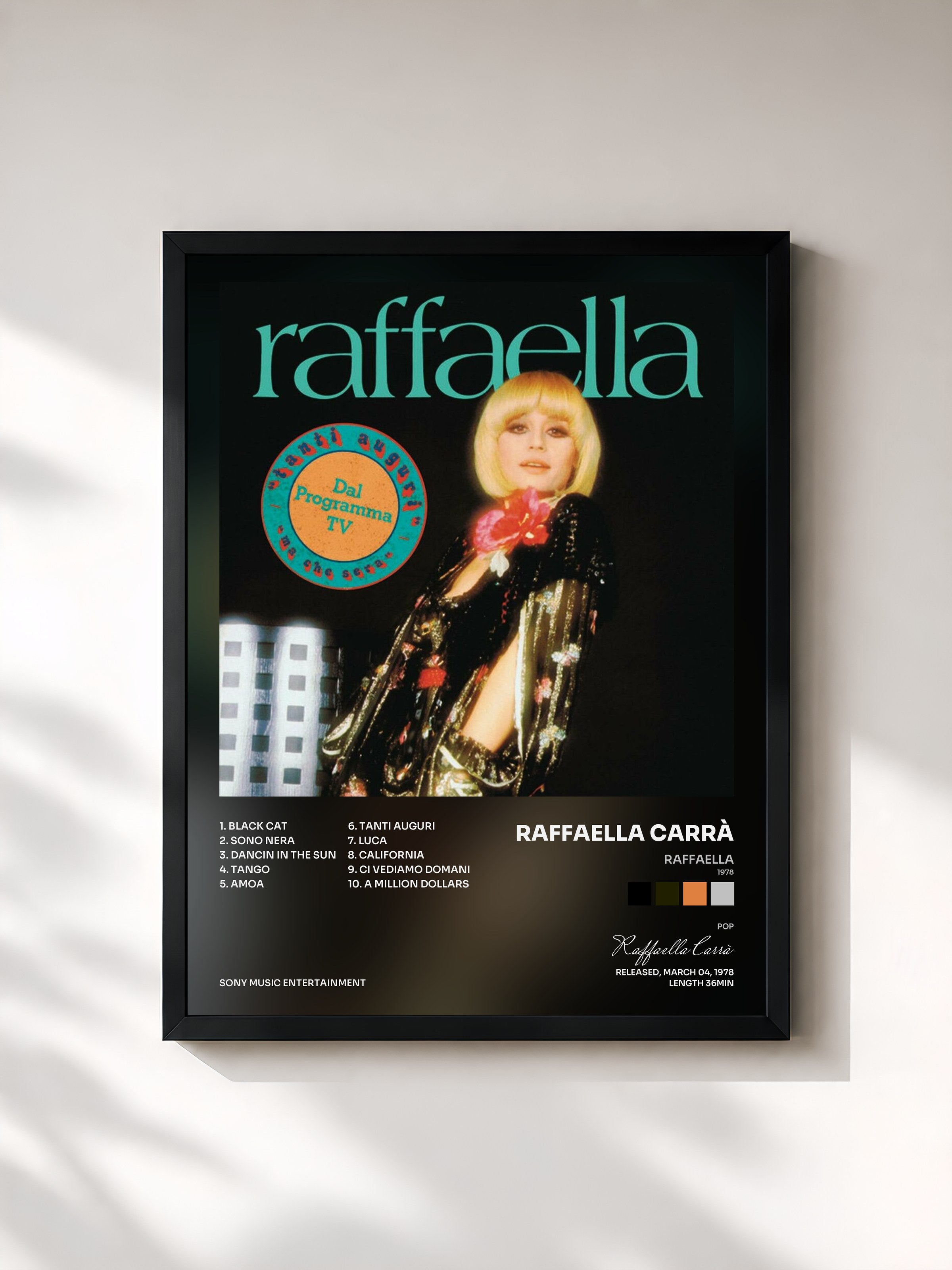 #noir Tableau de l'album Raffaella (1978) de Raffaella Carrà, cadre noir, imprimé et encadré en France
