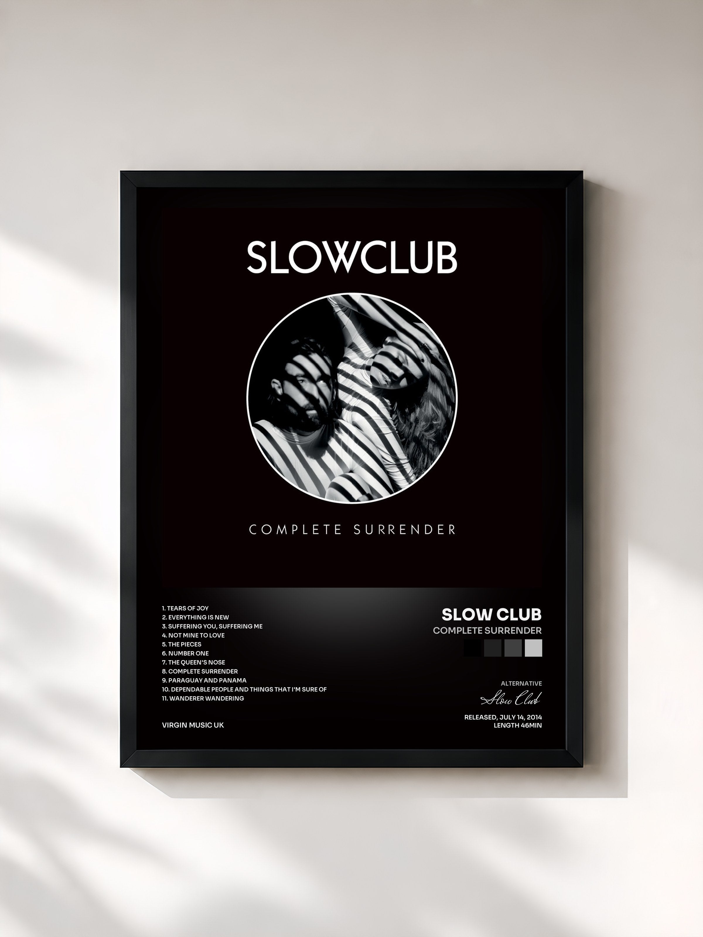 #noir Tableau de l'album Complete Surrender de Slow Club, cadre noir, imprimé et encadré en France