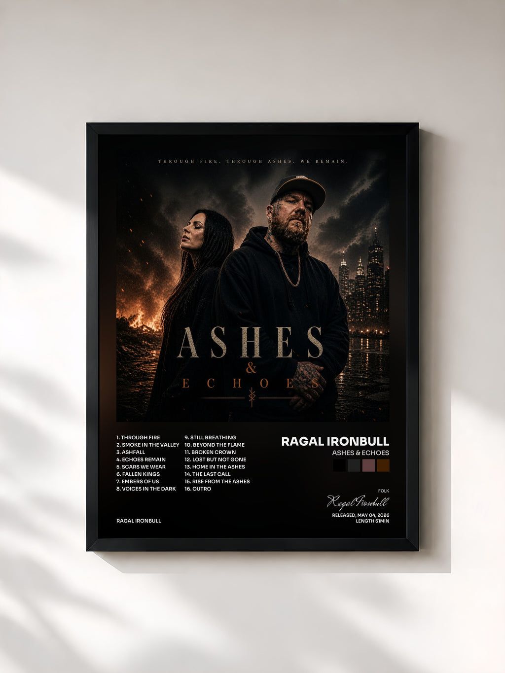 #noir Tableau de l'album ASHES & ECHOES de Ragal Ironbull, cadre noir, imprimé et encadré en France