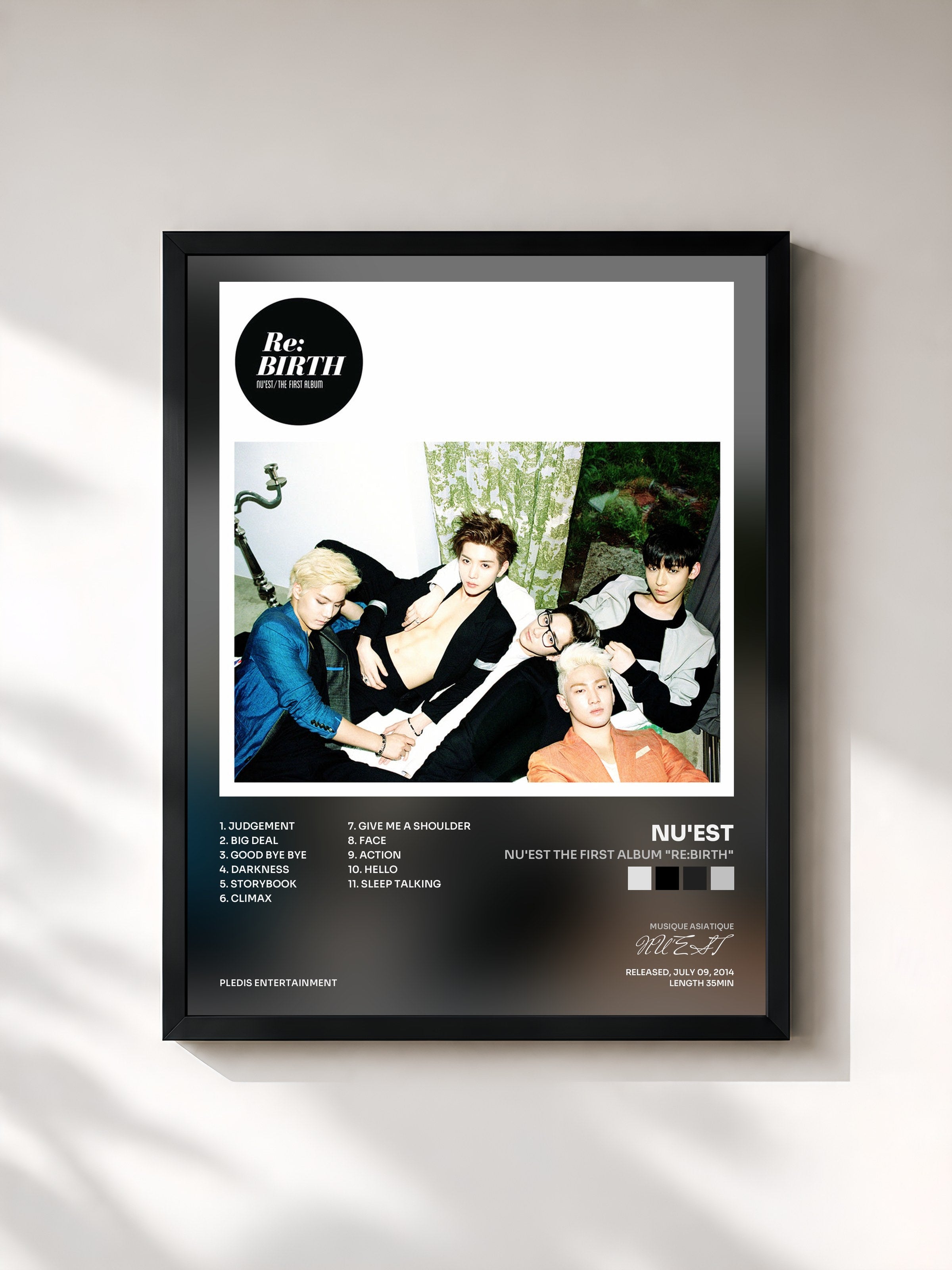 #noir Tableau de l'album NU'EST The First Album "Re:BIRTH" de NU'EST, cadre noir, imprimé et encadré en France