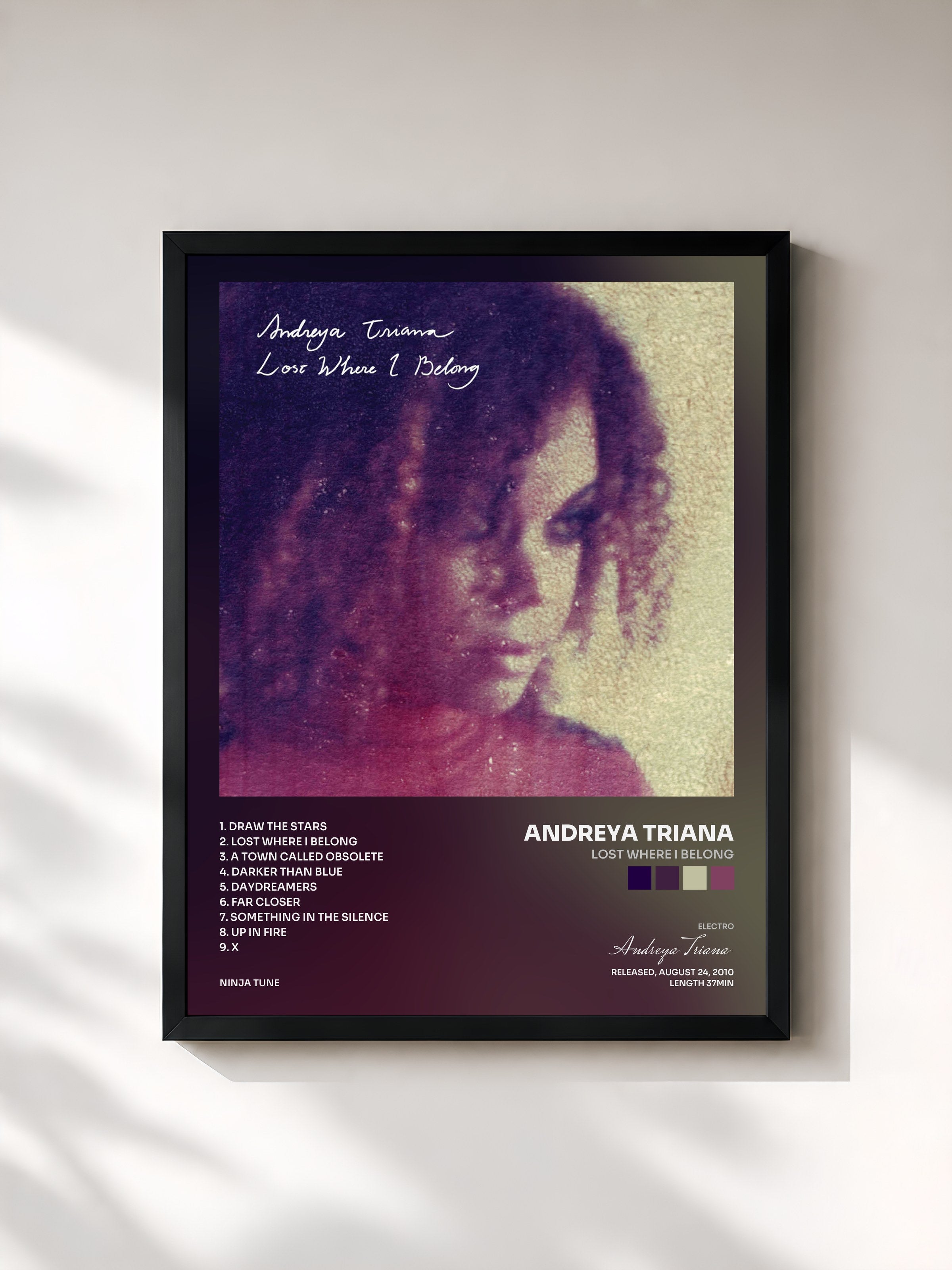 #noir Tableau de l'album Lost Where I Belong de Andreya Triana, cadre noir, imprimé et encadré en France