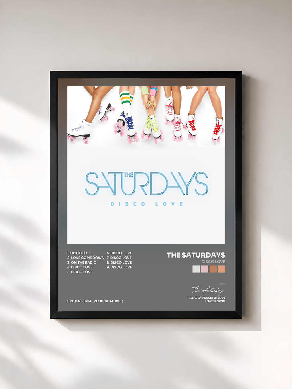#noir Tableau de l'album Disco Love de The Saturdays, cadre noir, imprimé et encadré en France