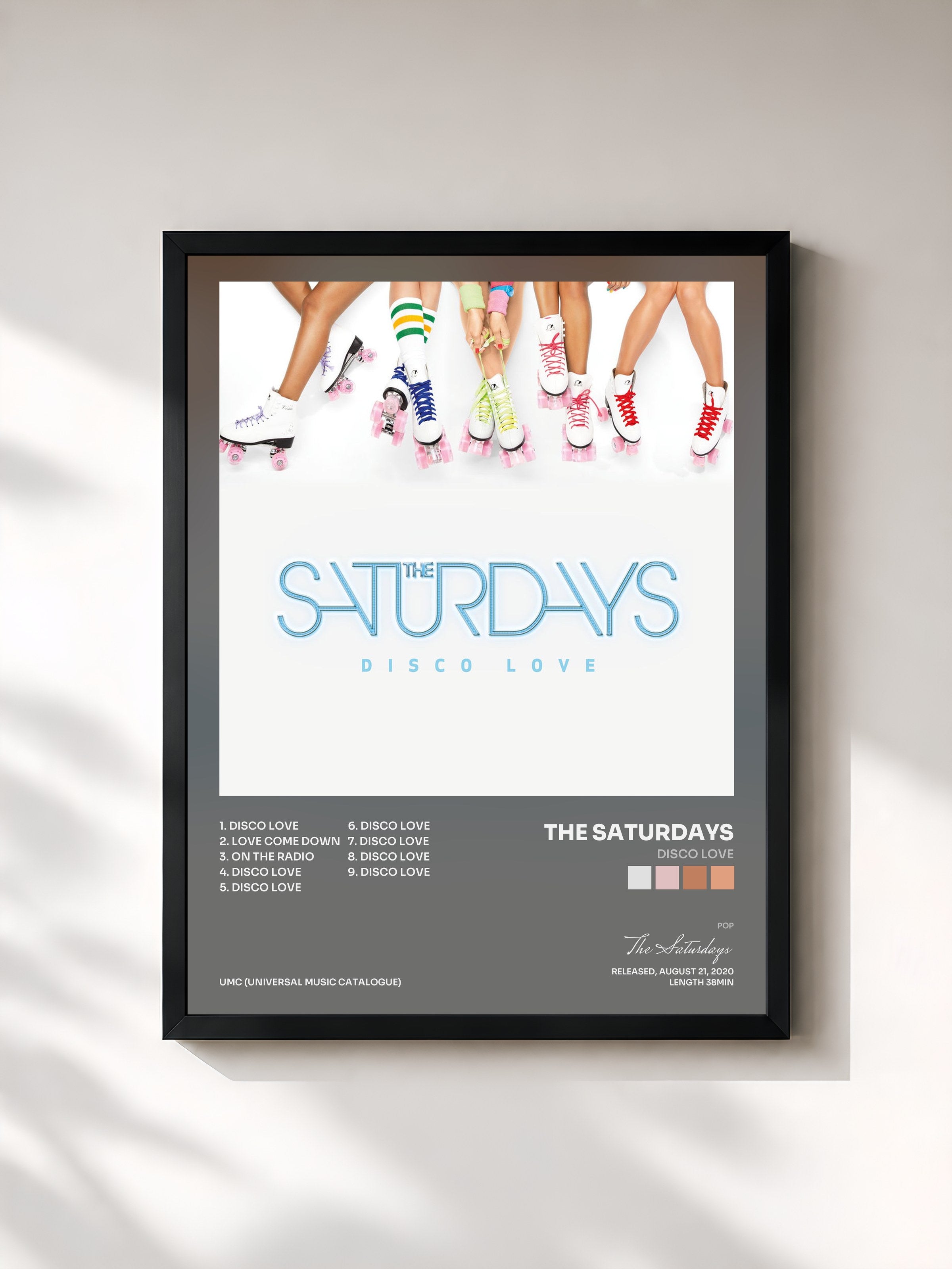 #noir Tableau de l'album Disco Love de The Saturdays, cadre noir, imprimé et encadré en France