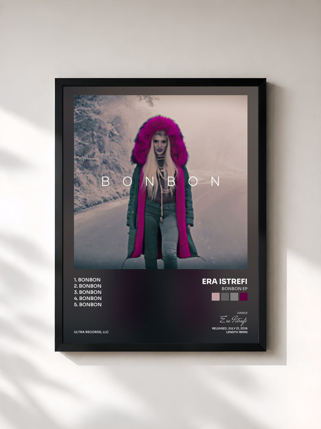 #noir Tableau de l'album Bonbon EP de Era Istrefi, cadre noir, imprimé et encadré en France