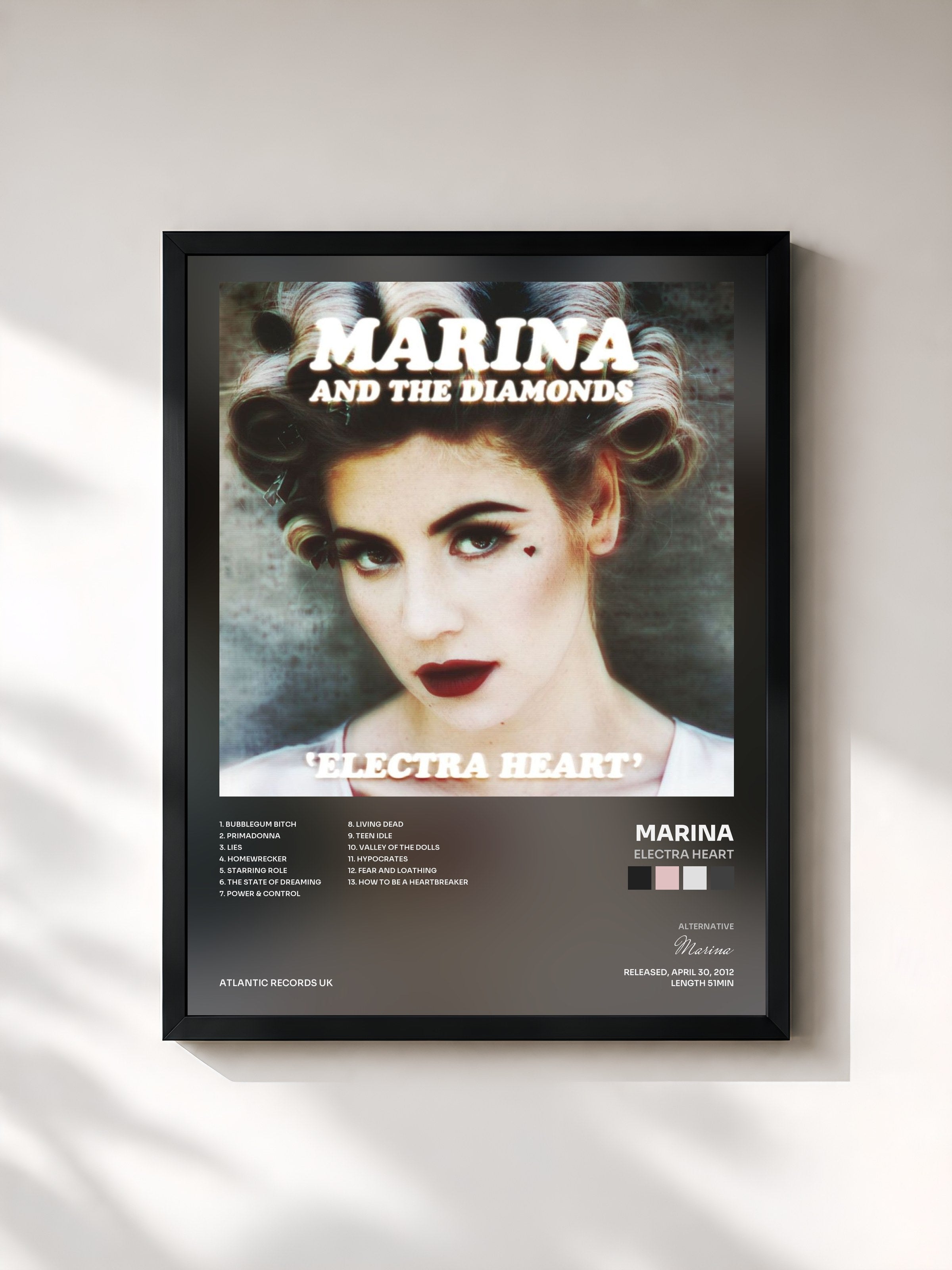 #noir Tableau de l'album Electra Heart de Marina, cadre noir, imprimé et encadré en France