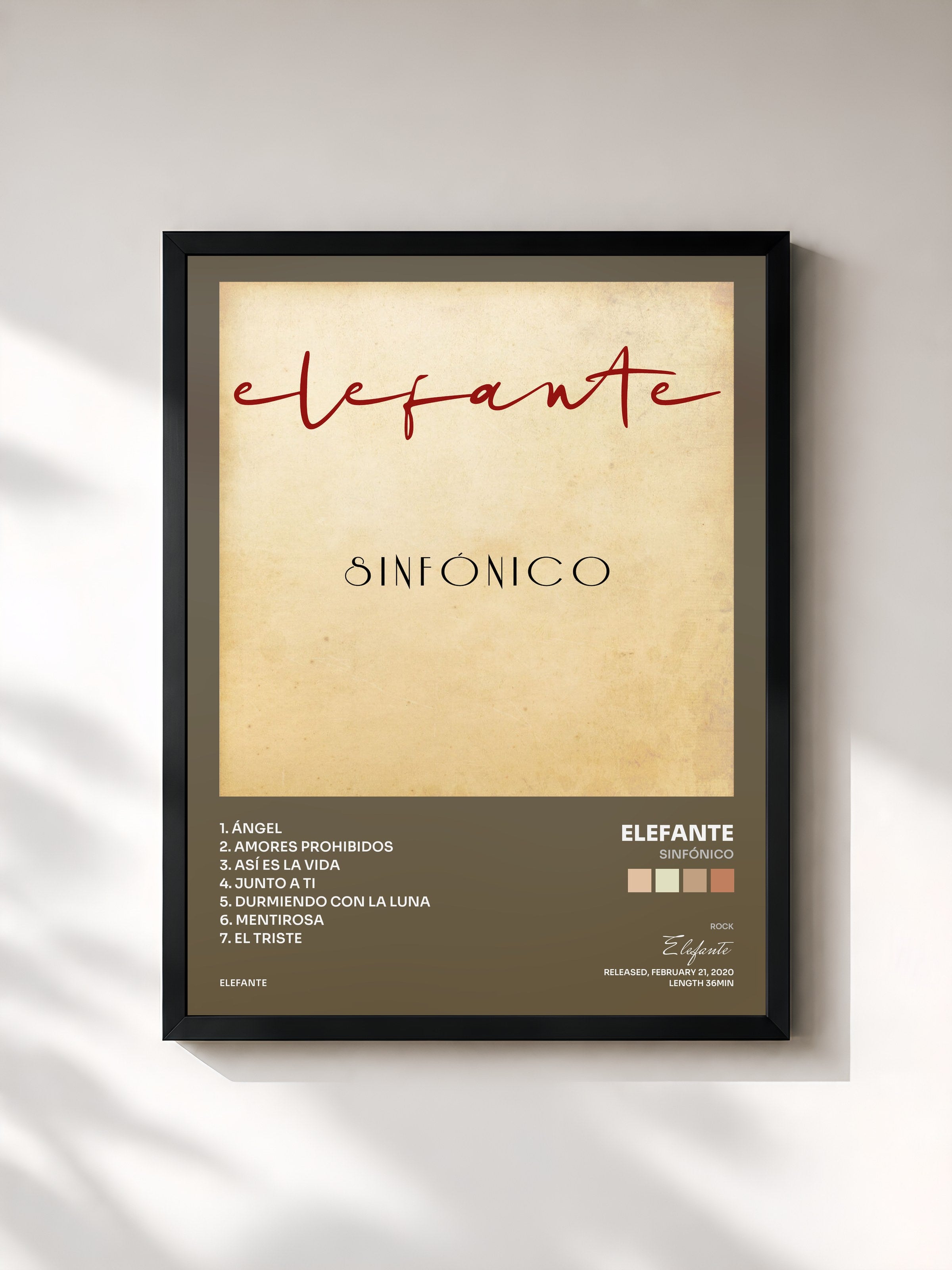 #noir Tableau de l'album Sinfónico de Elefante, cadre noir, imprimé et encadré en France