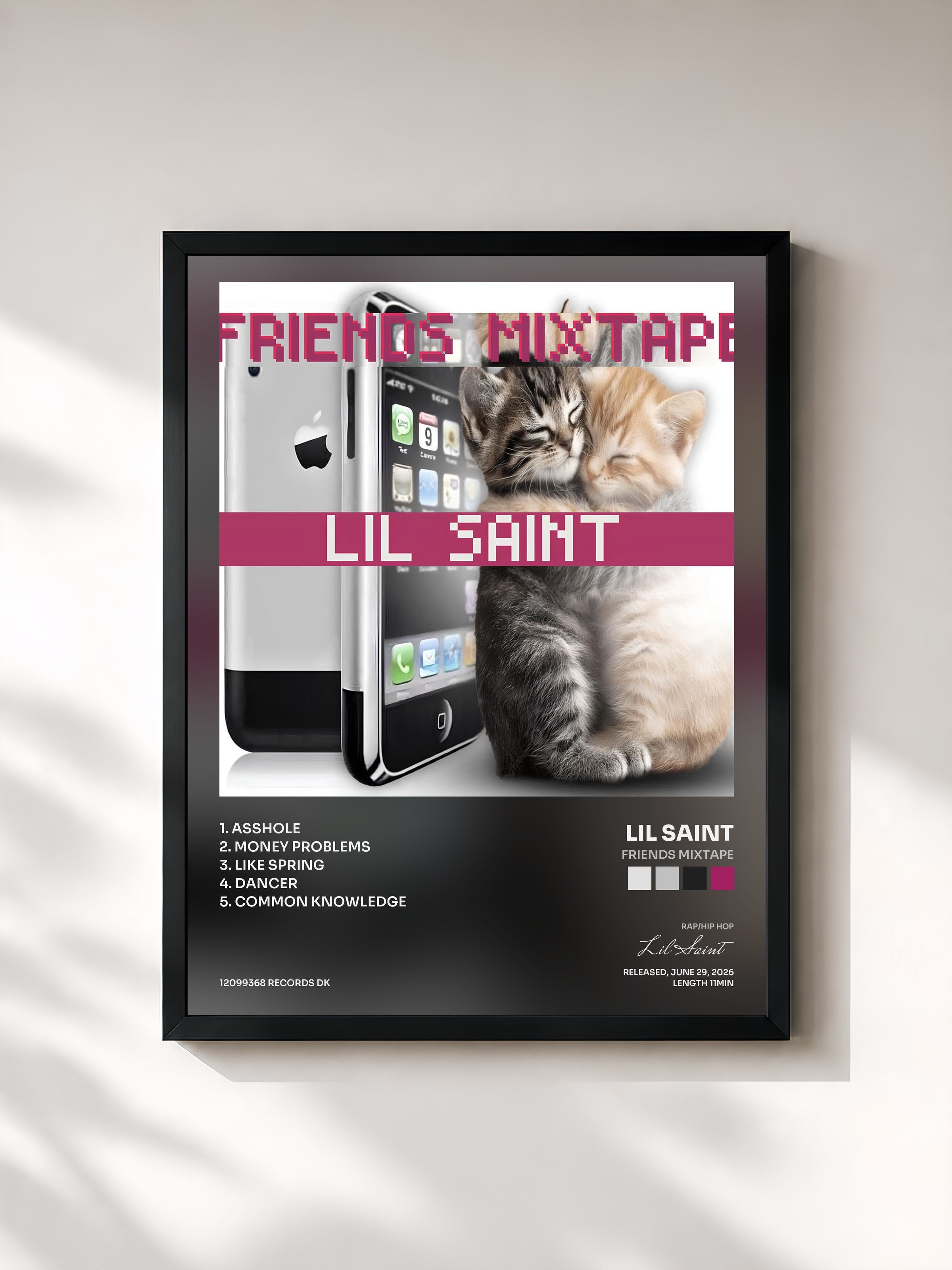 #noir Tableau de l'album FRIENDS MIXTAPE de Lil Saint, cadre noir, imprimé et encadré en France