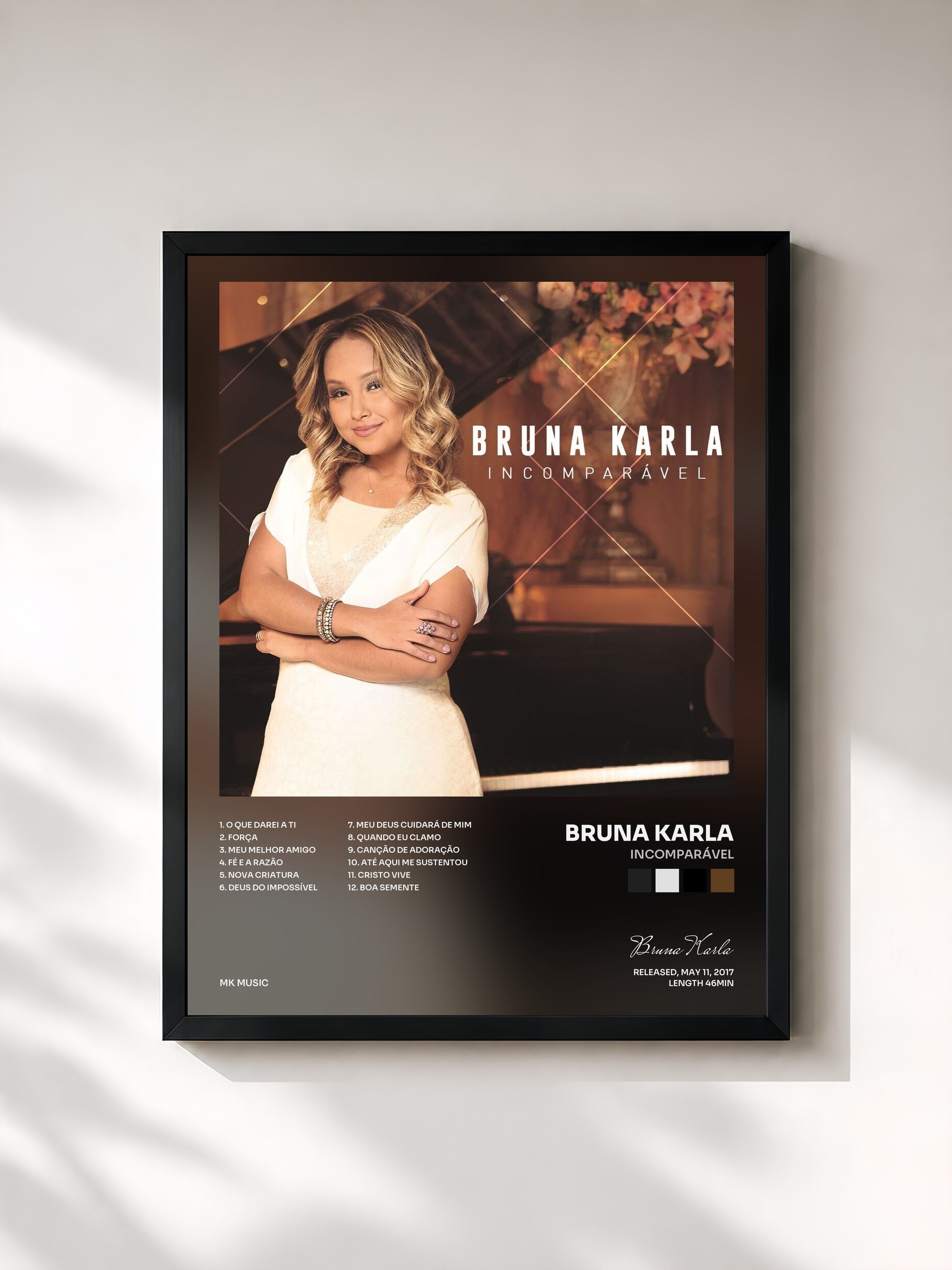 #noir Tableau de l'album Incomparável de Bruna Karla, cadre noir, imprimé et encadré en France