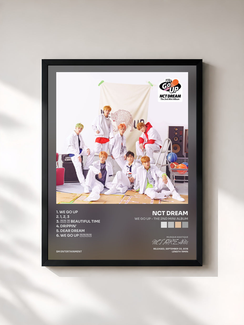 #noir Tableau de l'album We Go Up - The 2nd Mini Album de NCT DREAM, cadre noir, imprimé et encadré en France