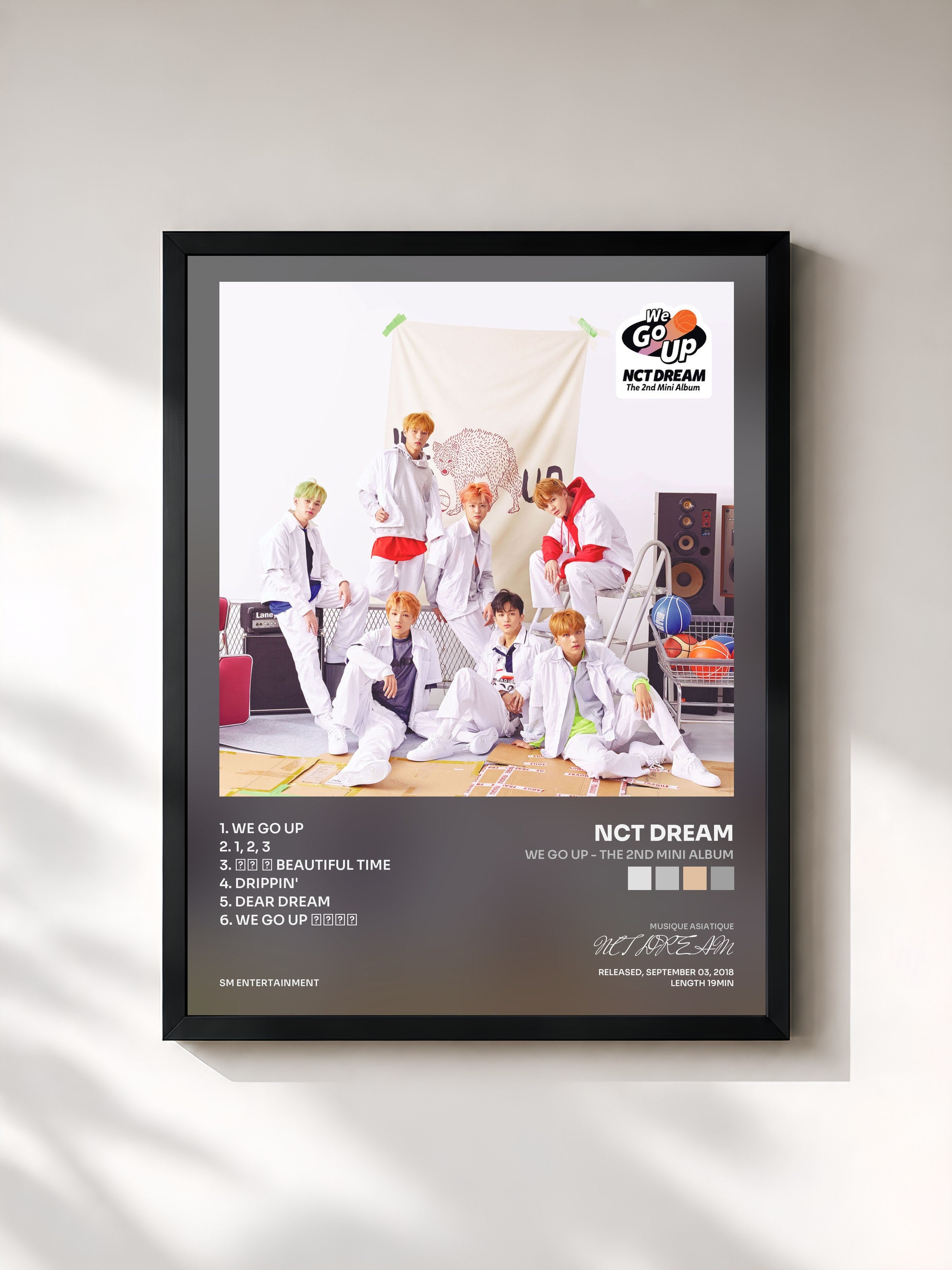 #noir Tableau de l'album We Go Up - The 2nd Mini Album de NCT DREAM, cadre noir, imprimé et encadré en France