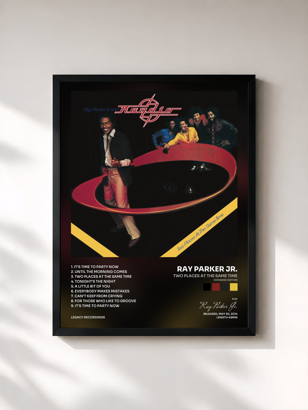 #noir Tableau de l'album Two Places at the Same Time (Expanded Edition) de Ray Parker Jr., cadre noir, imprimé et encadré en France