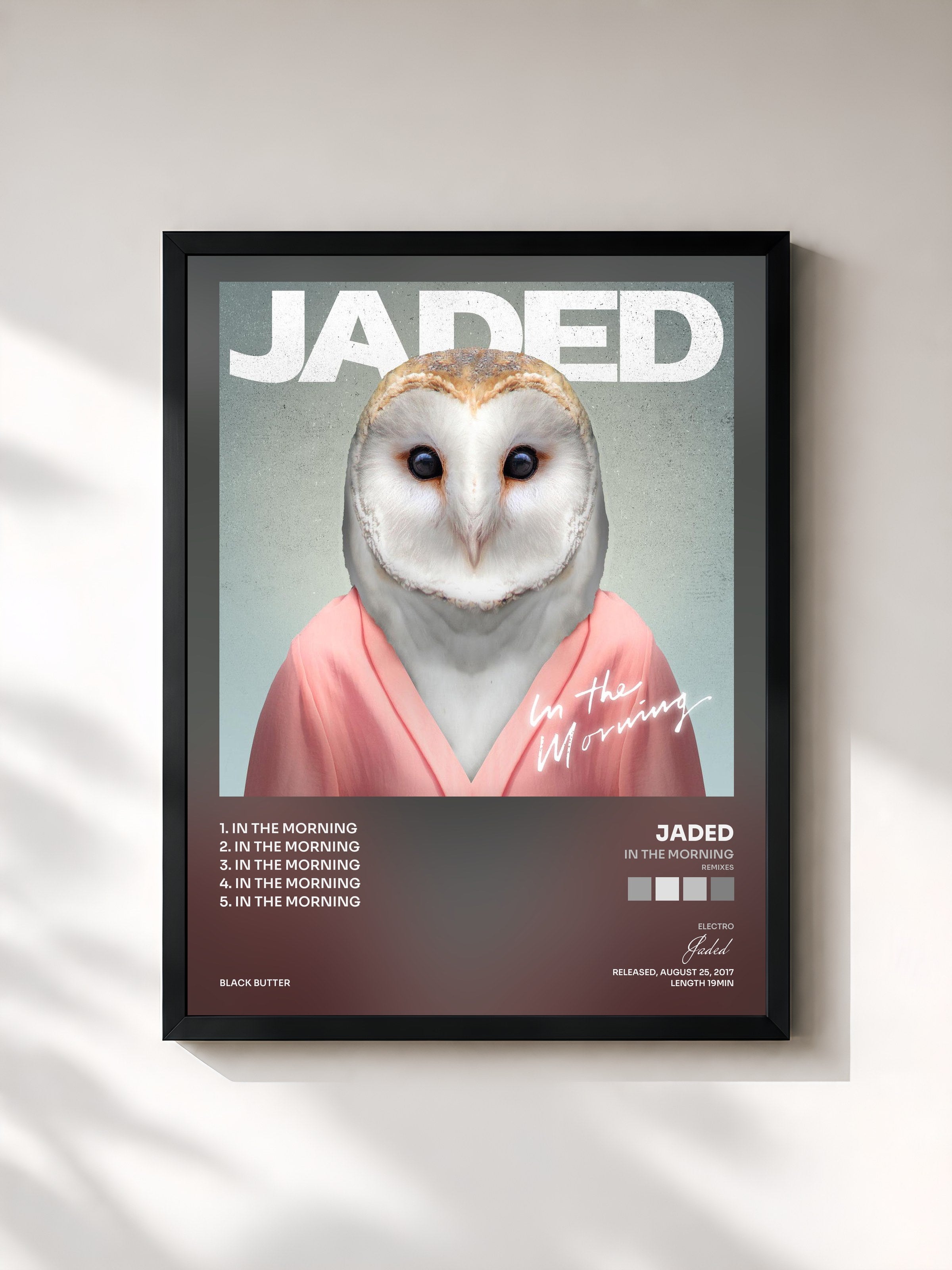 #noir Tableau de l'album In the Morning (Remixes) de Jaded, cadre noir, imprimé et encadré en France