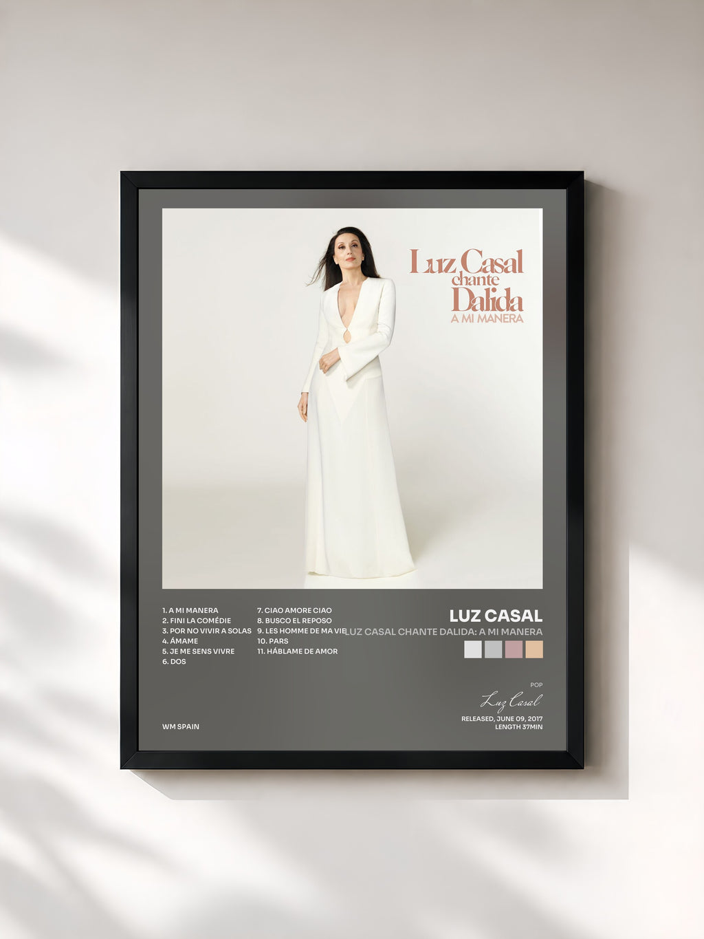 #noir Tableau de l'album Luz Casal chante Dalida: A mi manera de Luz Casal, cadre noir, imprimé et encadré en France