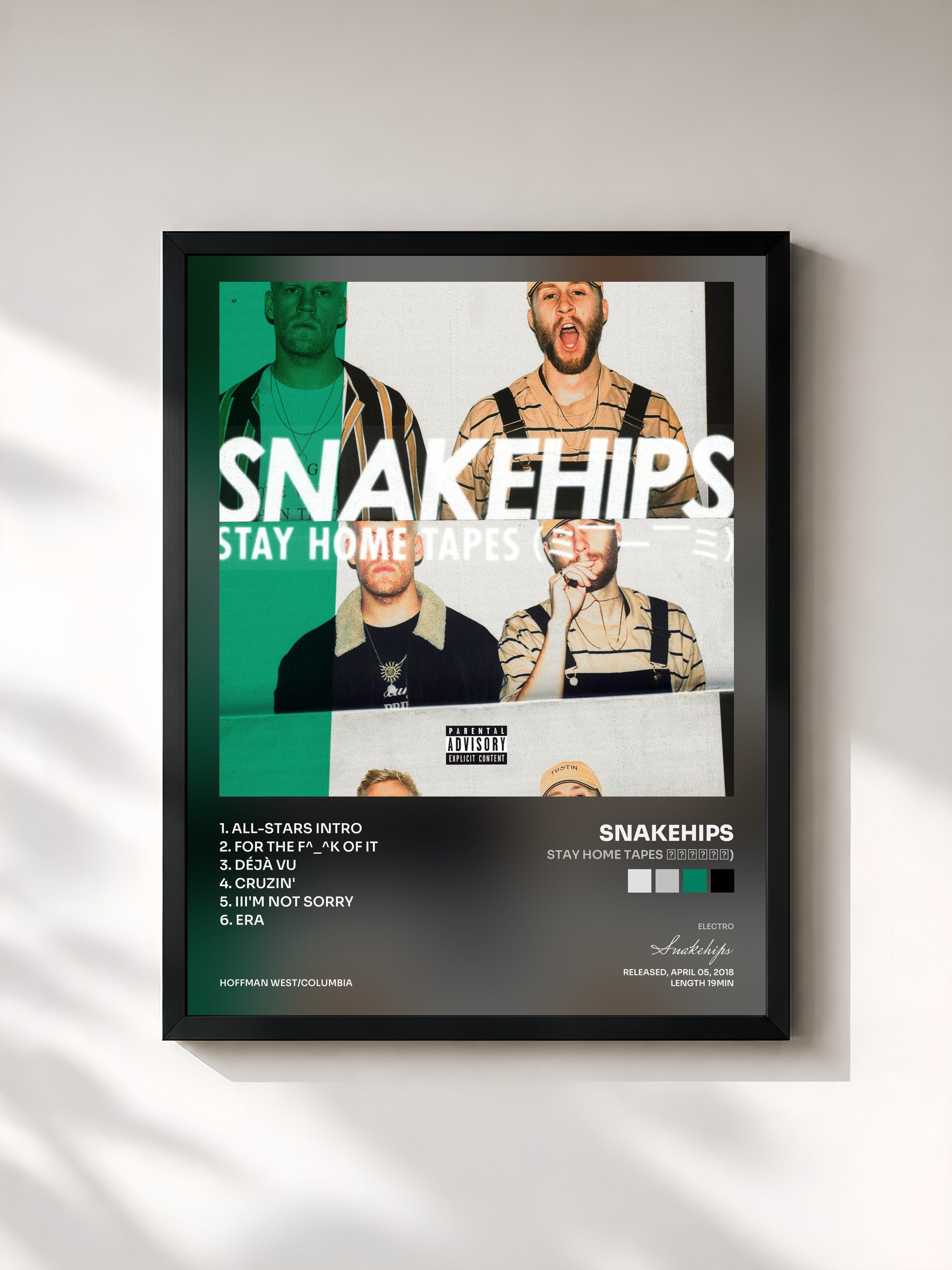 #noir Tableau de l'album STAY HOME TAPES （ミ￣ー￣ミ) de Snakehips, cadre noir, imprimé et encadré en France