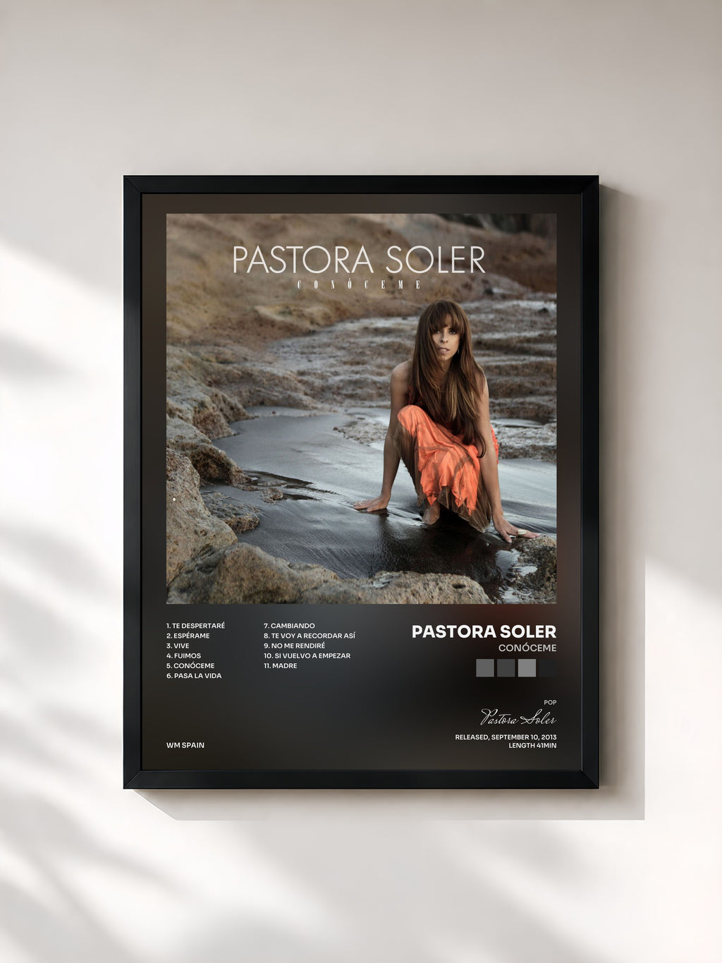 #noir Tableau de l'album Conóceme de Pastora Soler, cadre noir, imprimé et encadré en France