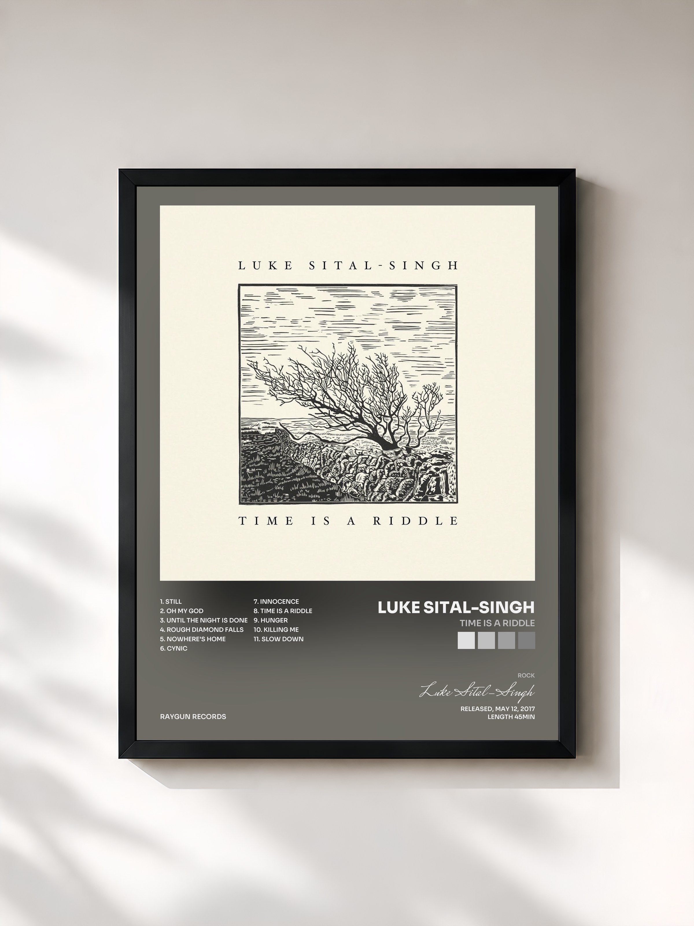 #noir Tableau de l'album Time Is a Riddle de Luke Sital-Singh, cadre noir, imprimé et encadré en France