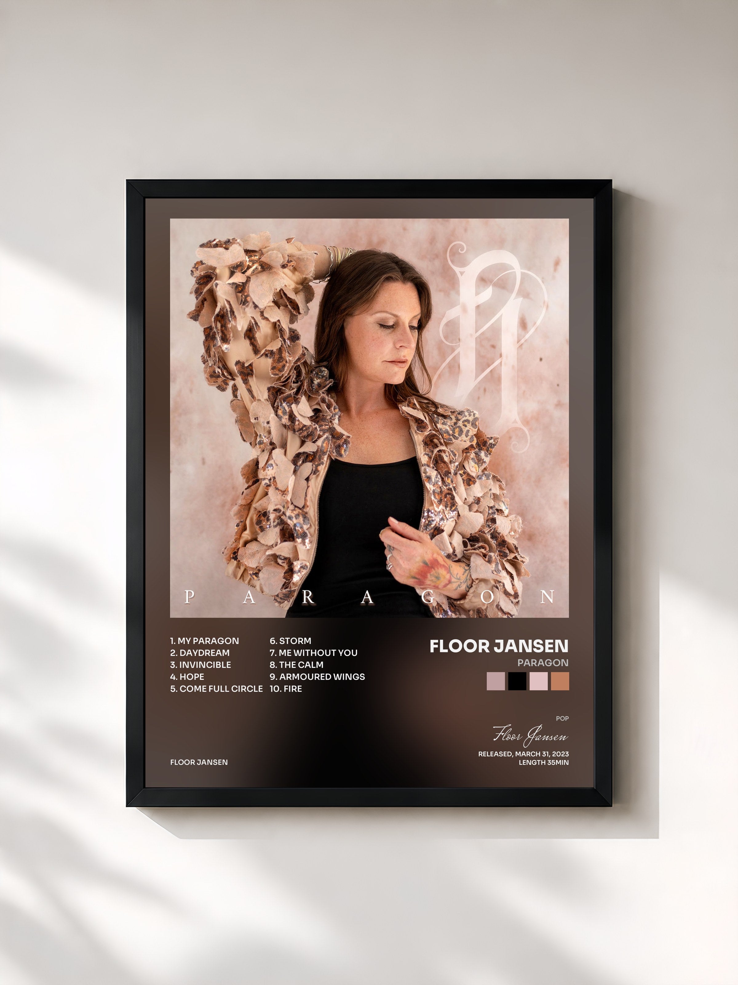 #noir Tableau de l'album Paragon de Floor Jansen, cadre noir, imprimé et encadré en France