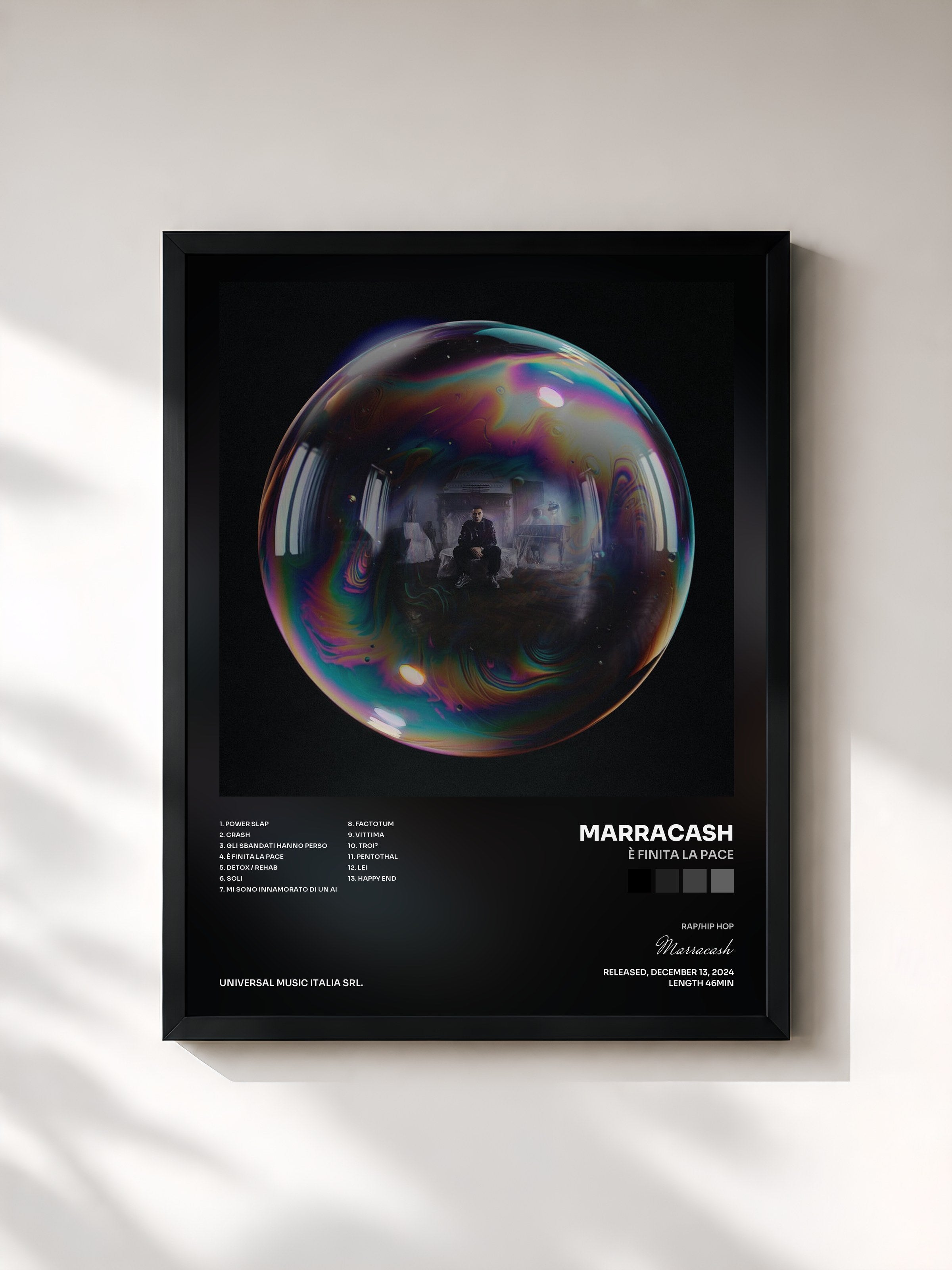 #noir Tableau de l'album È FINITA LA PACE de Marracash, cadre noir, imprimé et encadré en France