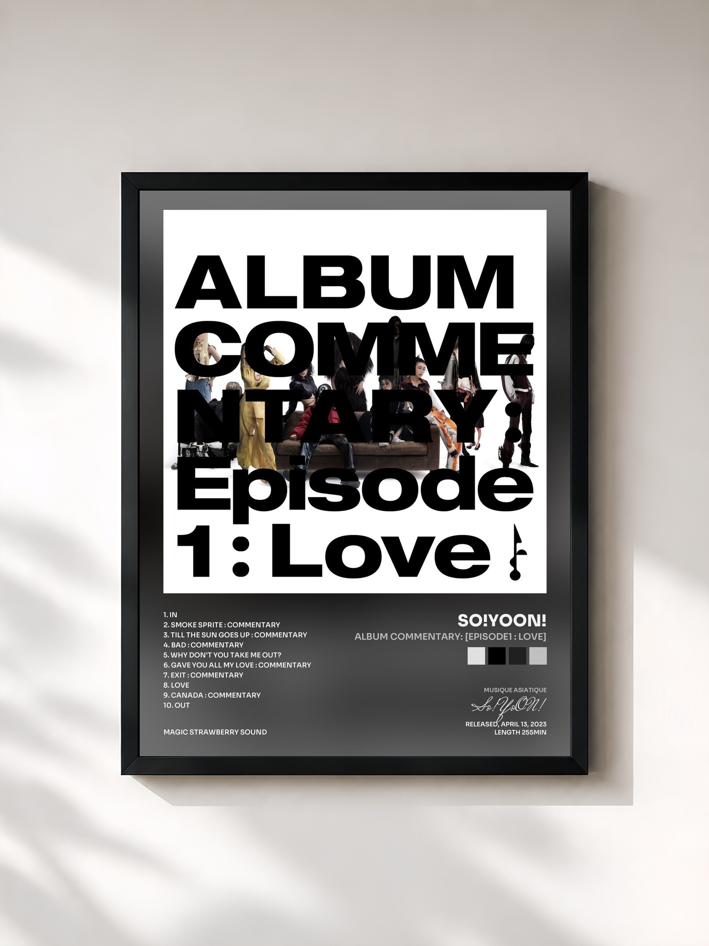 #noir Tableau de l'album Album Commentary: [Episode1 : Love] de So!YoON!, cadre noir, imprimé et encadré en France