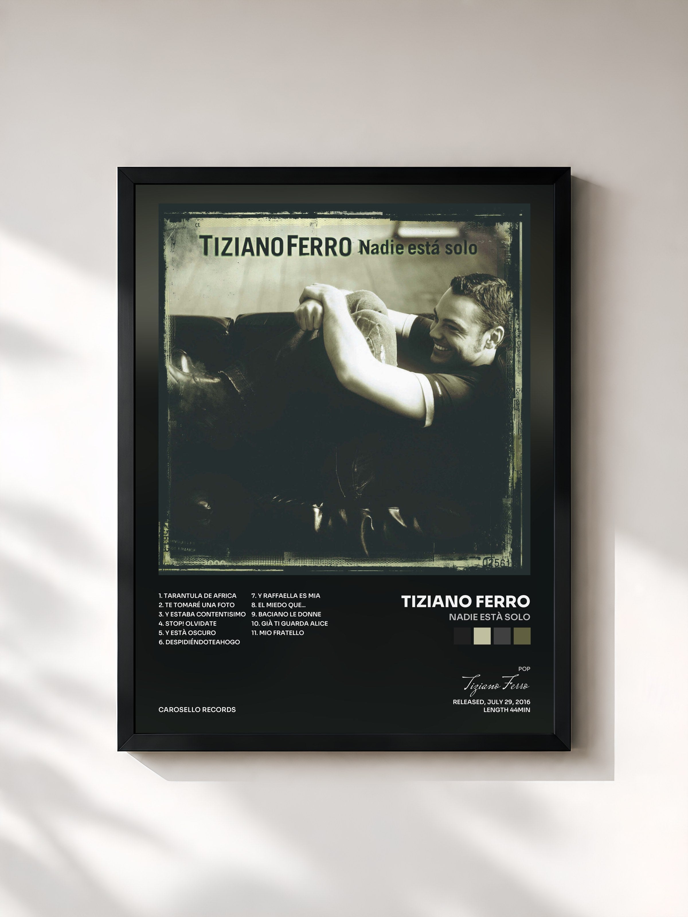 #noir Tableau de l'album Nadie està solo de Tiziano Ferro, cadre noir, imprimé et encadré en France