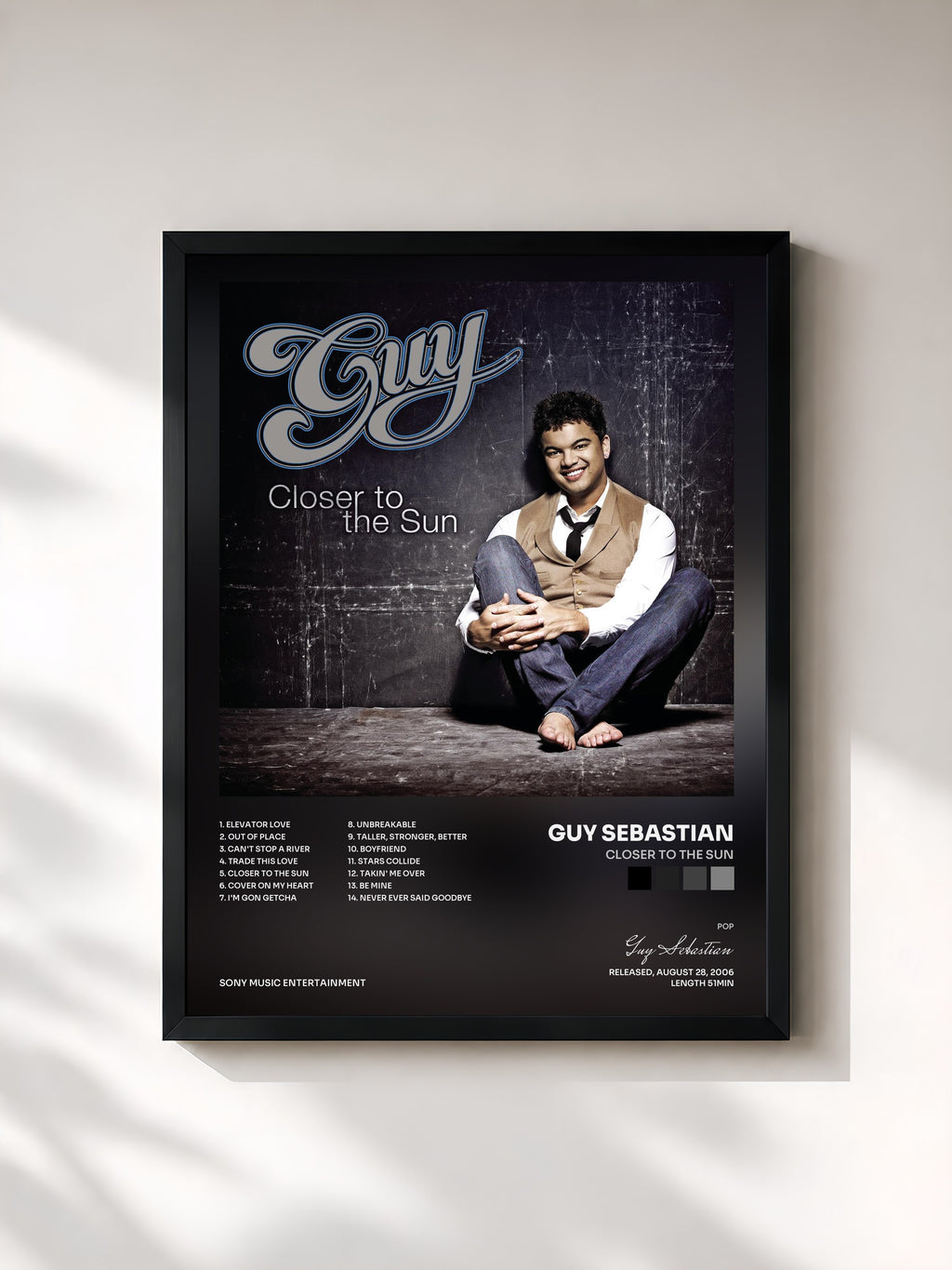 #noir Tableau de l'album Closer To The Sun de Guy Sebastian, cadre noir, imprimé et encadré en France