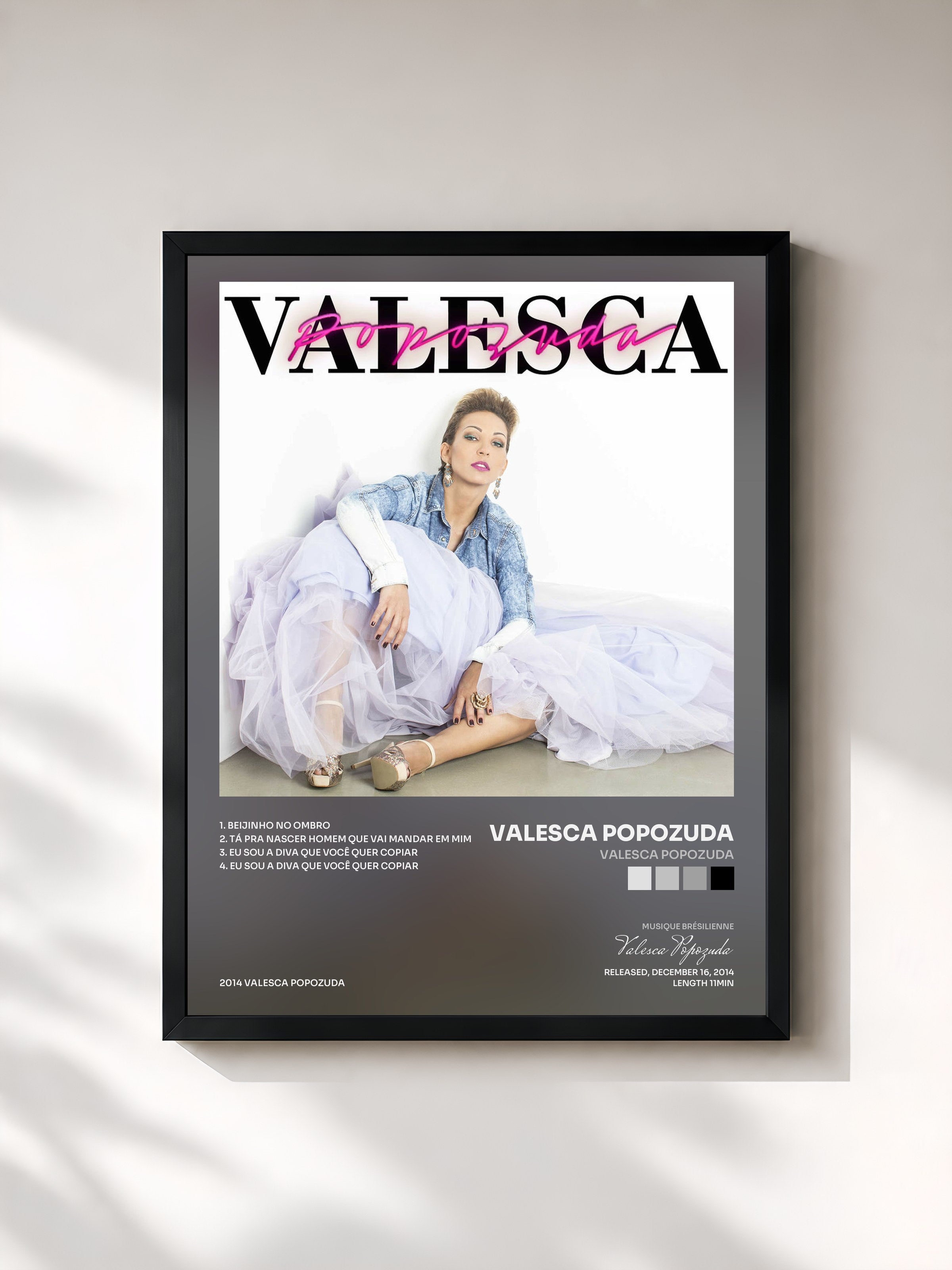 #noir Tableau de l'album Valesca Popozuda de Valesca Popozuda, cadre noir, imprimé et encadré en France