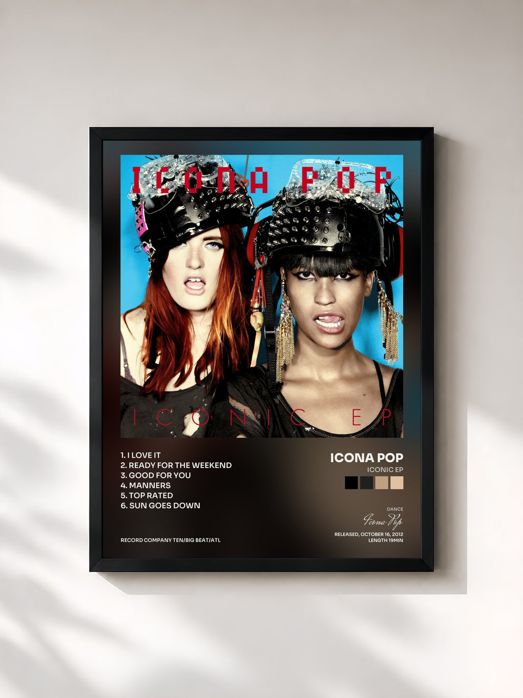 #noir Tableau de l'album Iconic EP de Icona Pop, cadre noir, imprimé et encadré en France