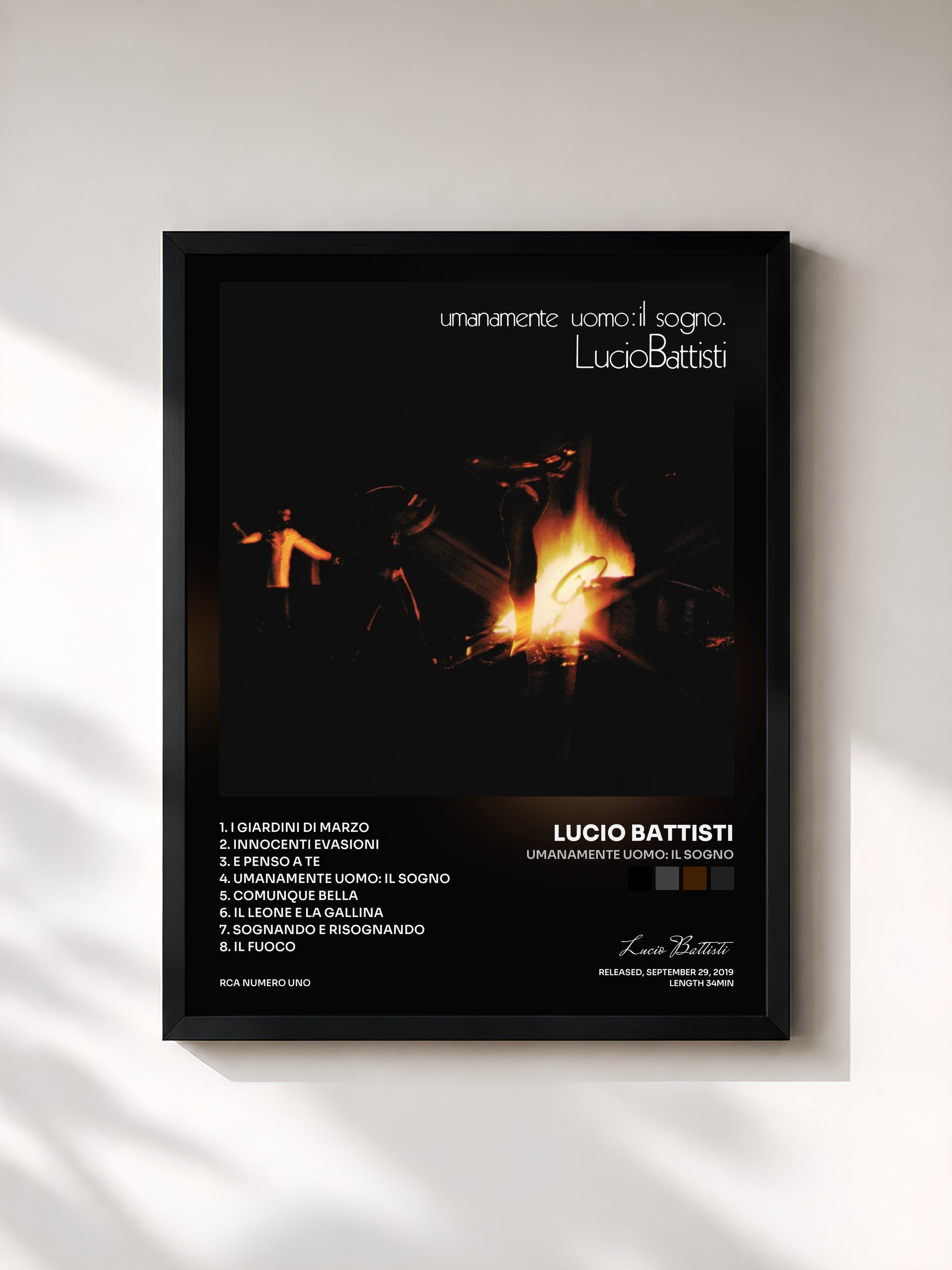 #noir Tableau de l'album Umanamente uomo: il sogno de Lucio Battisti, cadre noir, imprimé et encadré en France