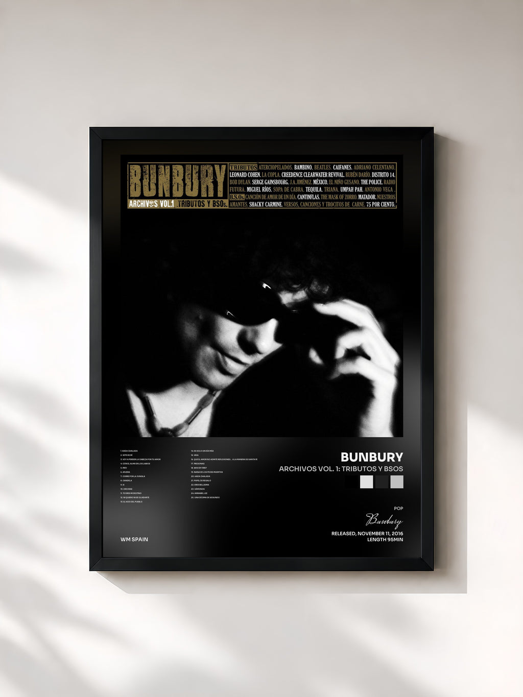 #noir Archivos Vol. 1: Tributos y BSOs di Bunbury in stampa incorniciata, cornice nera, stampata e incorniciata in Francia