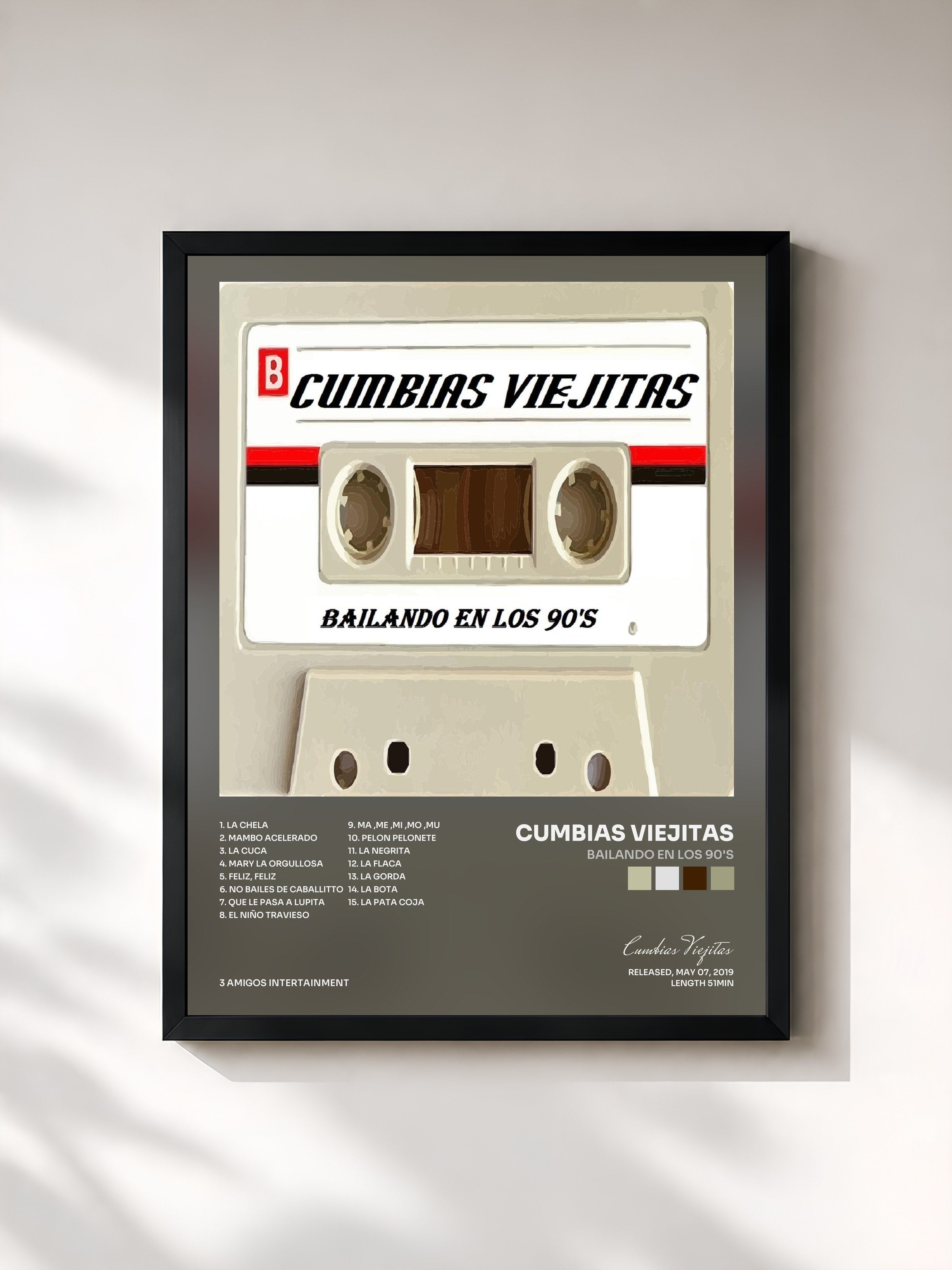 #noir Tableau de l'album Bailando En Los 90's de Cumbias Viejitas, cadre noir, imprimé et encadré en France