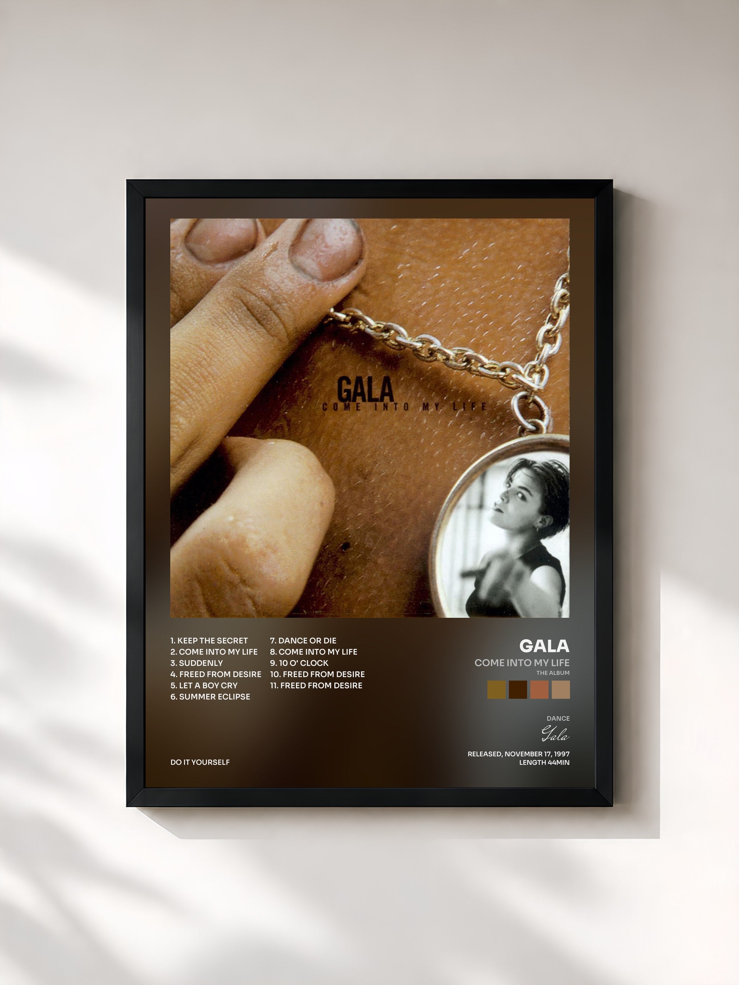 #noir Tableau de l'album Come Into My Life (The Album) de Gala, cadre noir, imprimé et encadré en France