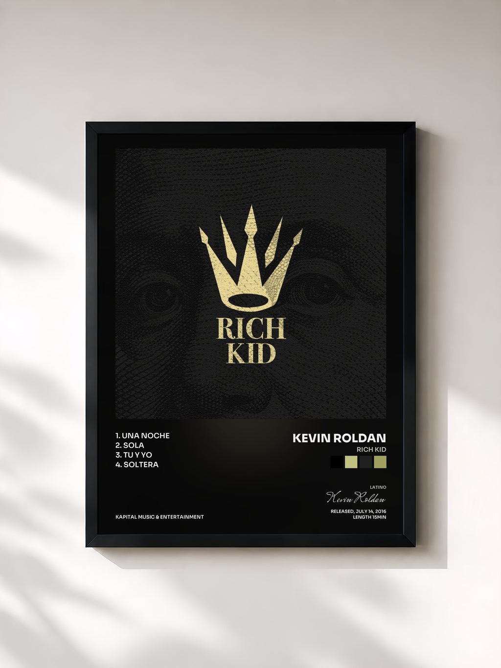 #noir Tableau de l'album Rich Kid de Kevin Roldan, cadre noir, imprimé et encadré en France