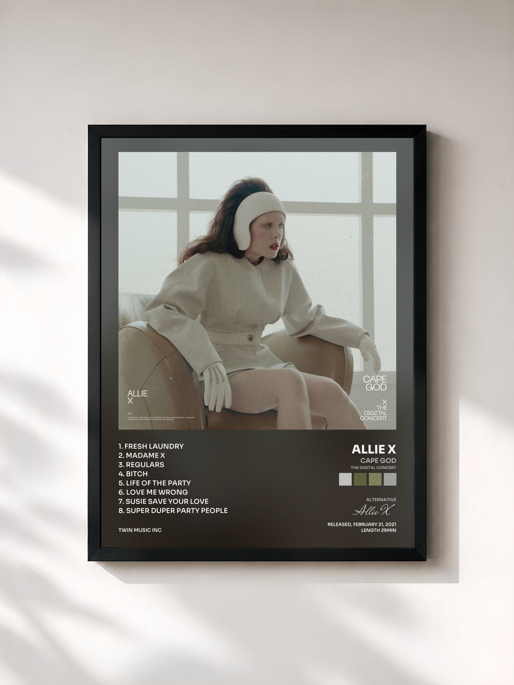 #noir Tableau de l'album Cape God (The Digital Concert) de Allie X, cadre noir, imprimé et encadré en France