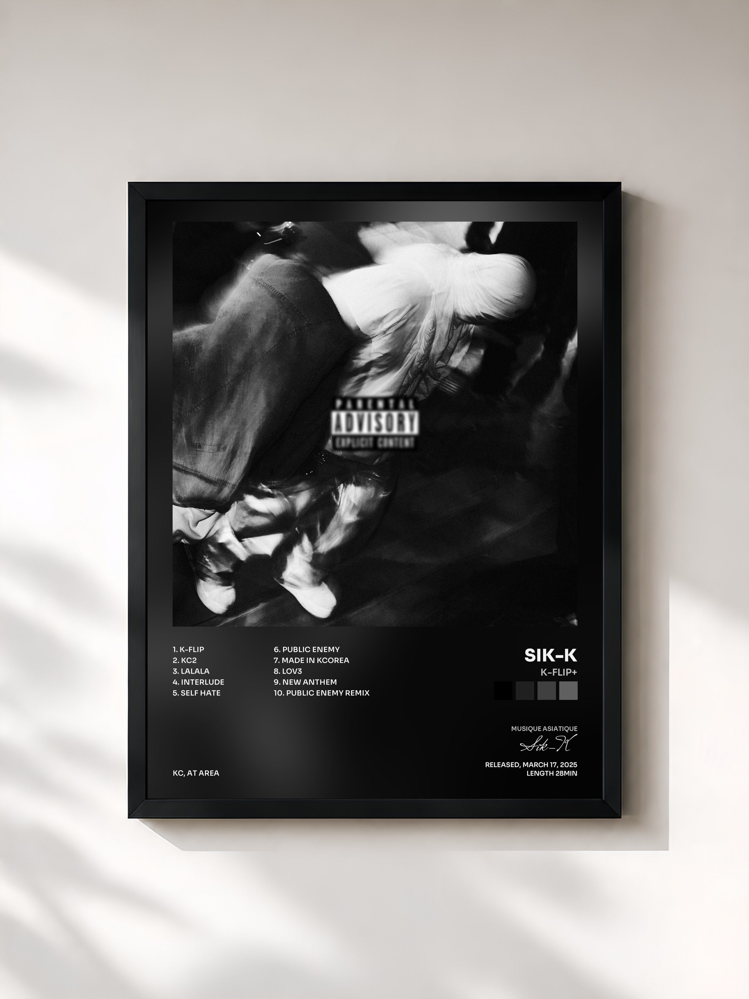 #noir Tableau de l'album K-FLIP+ de Sik-K, cadre noir, imprimé et encadré en France