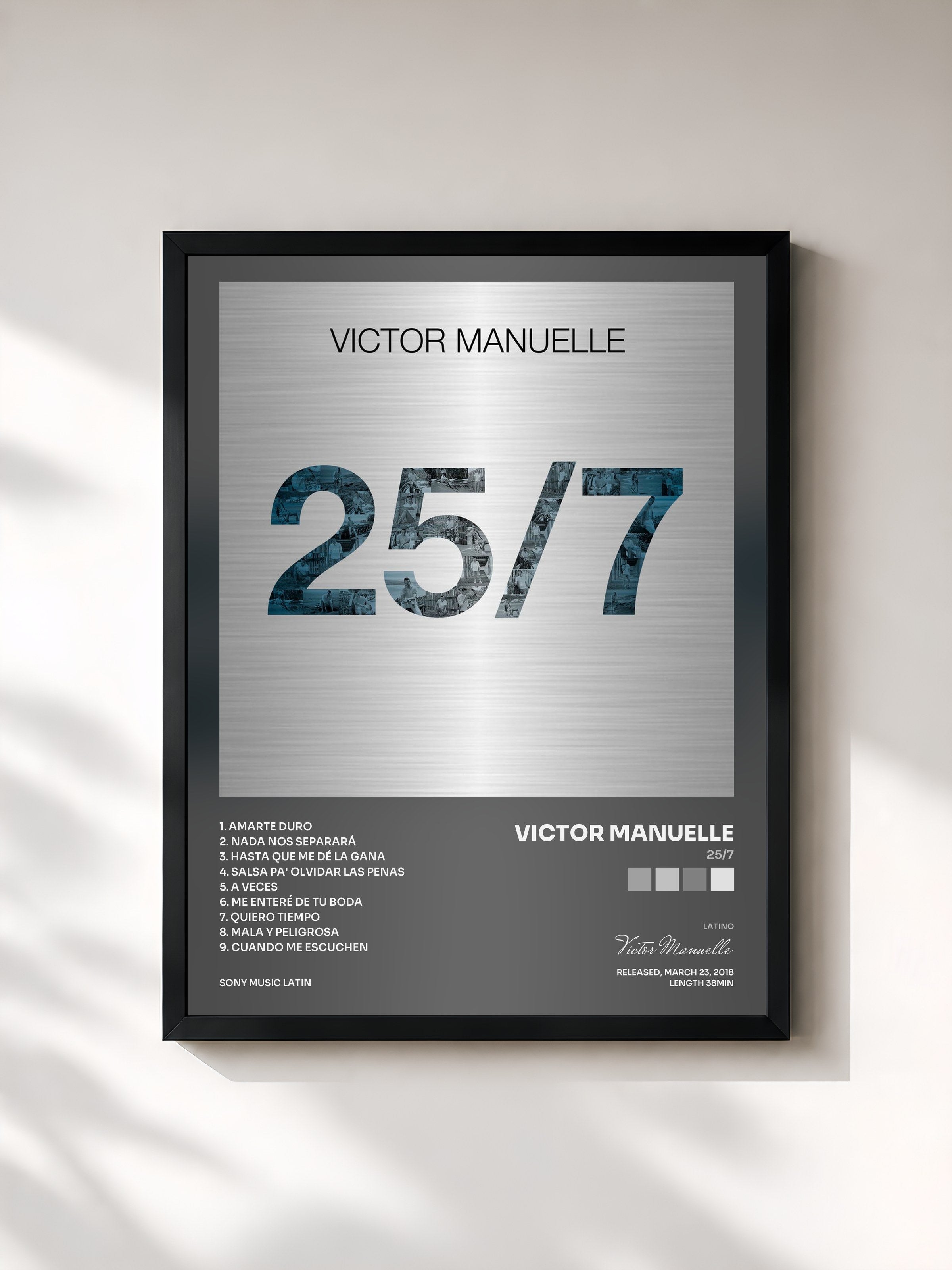 #noir Tableau de l'album 25/7 de Victor Manuelle, cadre noir, imprimé et encadré en France