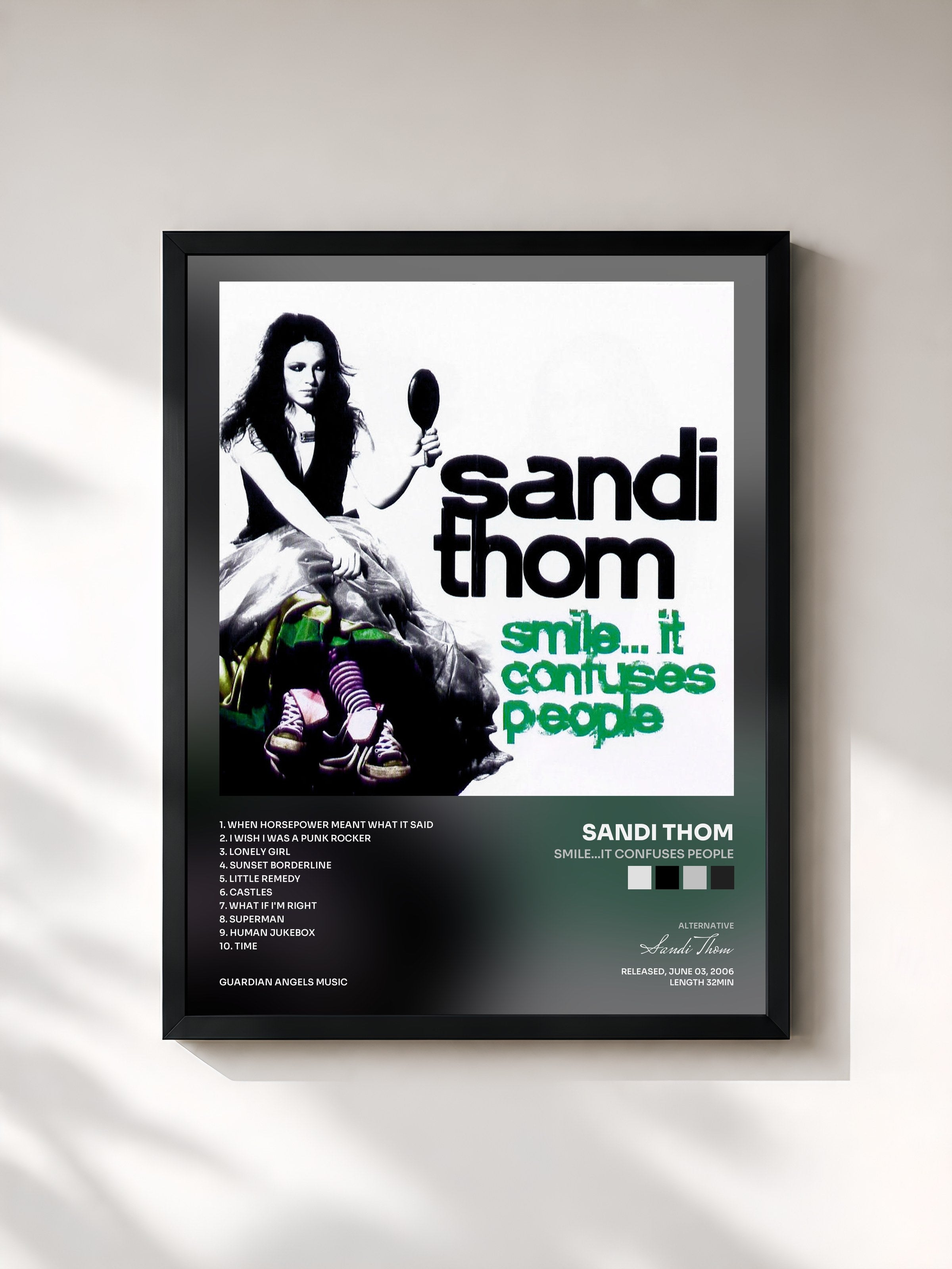 #noir Tableau de l'album Smile...It Confuses People de Sandi Thom, cadre noir, imprimé et encadré en France