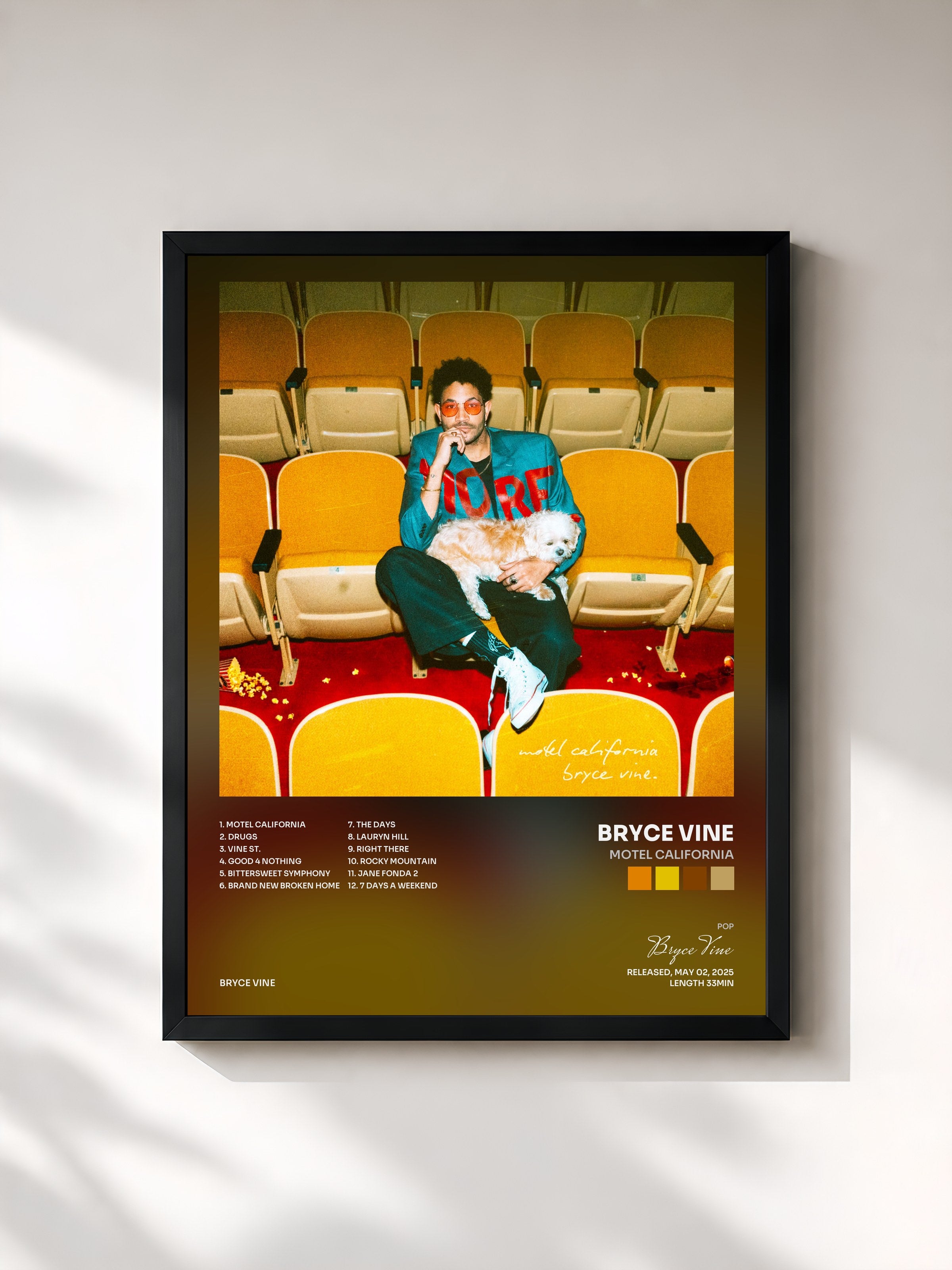 #noir Tableau de l'album Motel California de Bryce Vine, cadre noir, imprimé et encadré en France