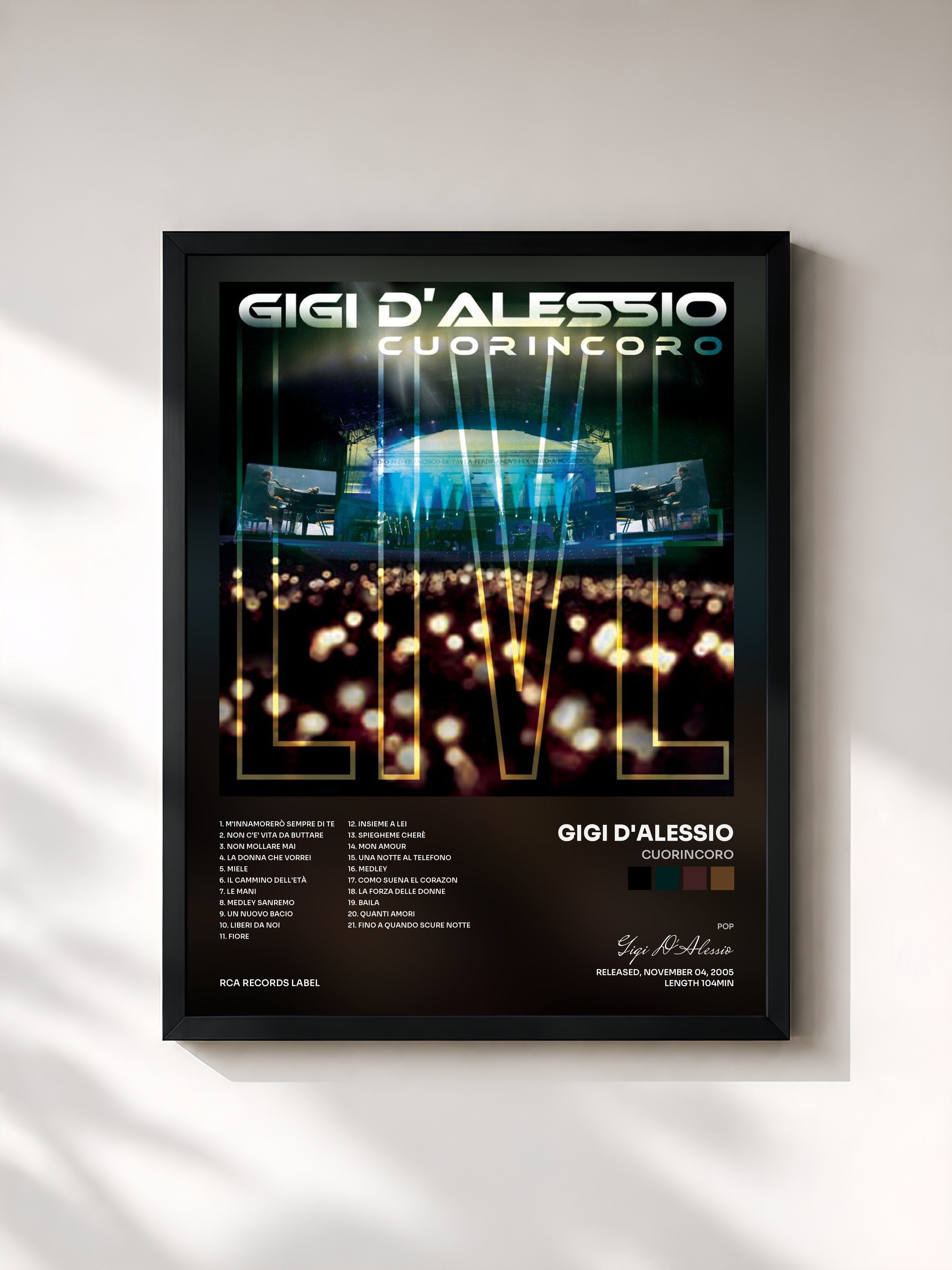 #noir Tableau de l'album Cuorincoro de Gigi D'Alessio, cadre noir, imprimé et encadré en France
