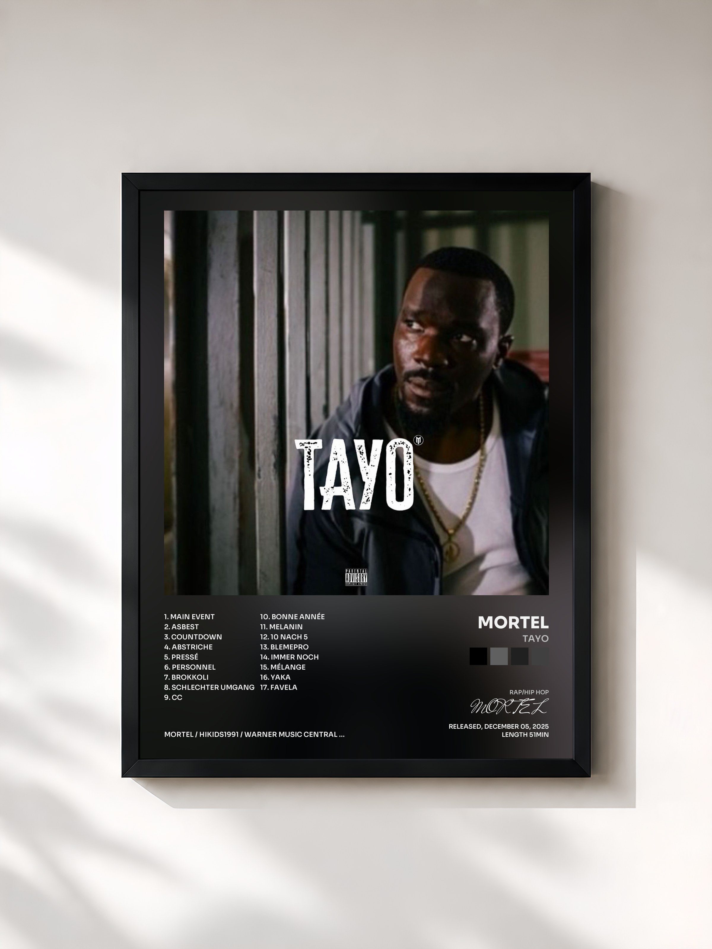 #noir Tableau de l'album TAYO de MORTEL, cadre noir, imprimé et encadré en France