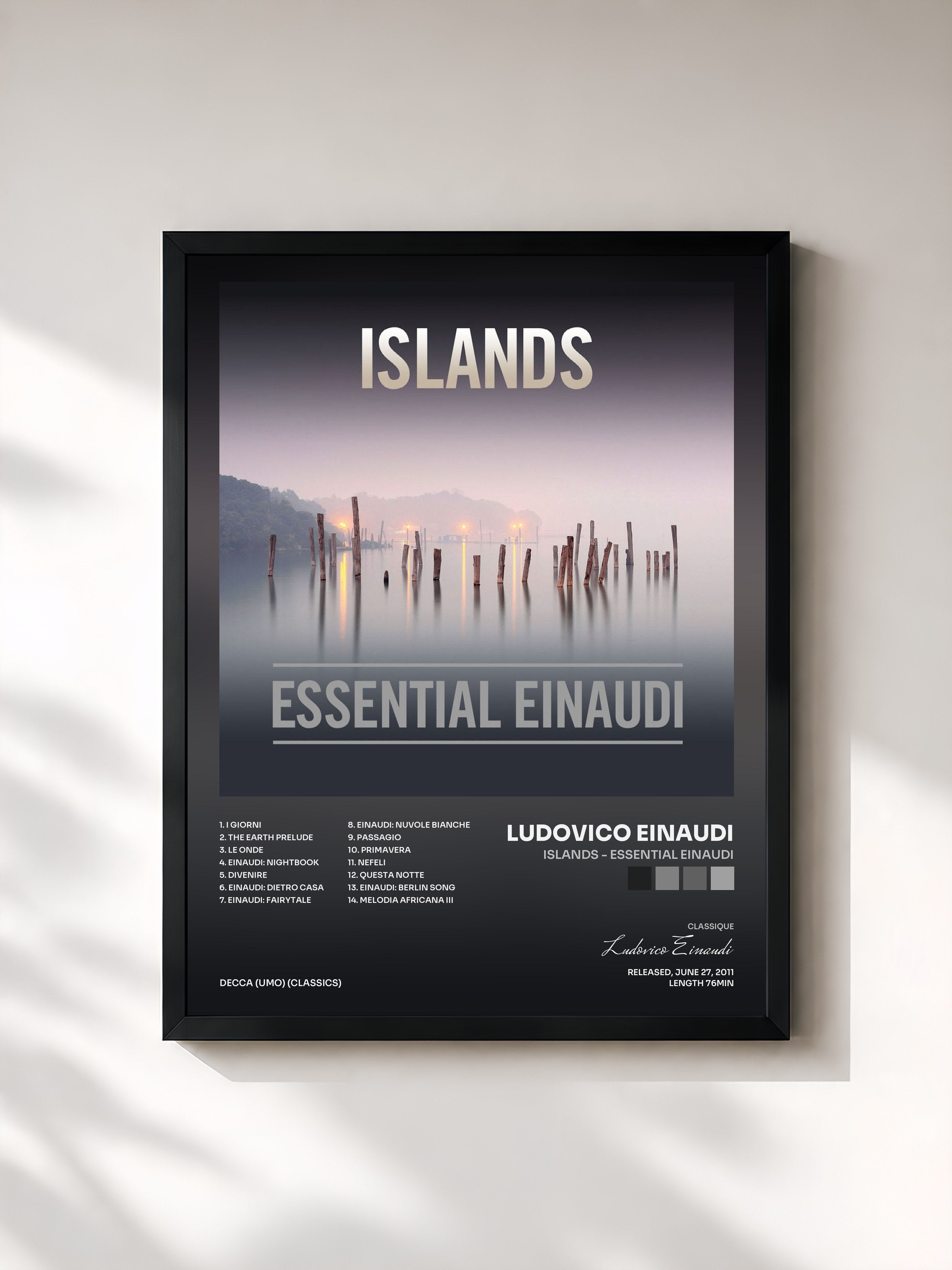 #noir Tableau de l'album Islands - Essential Einaudi de Ludovico Einaudi, cadre noir, imprimé et encadré en France